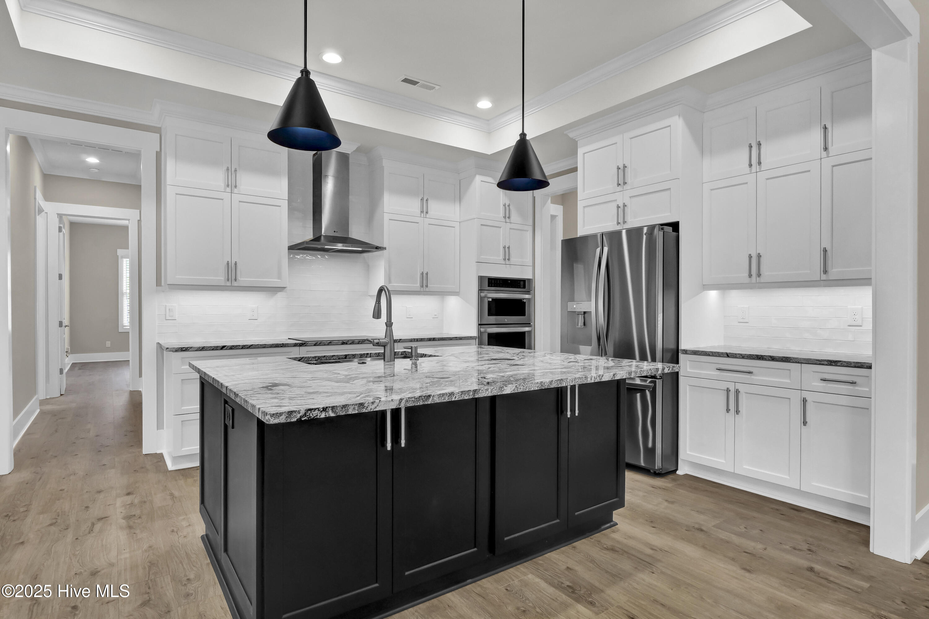 100531256 | Photo 10