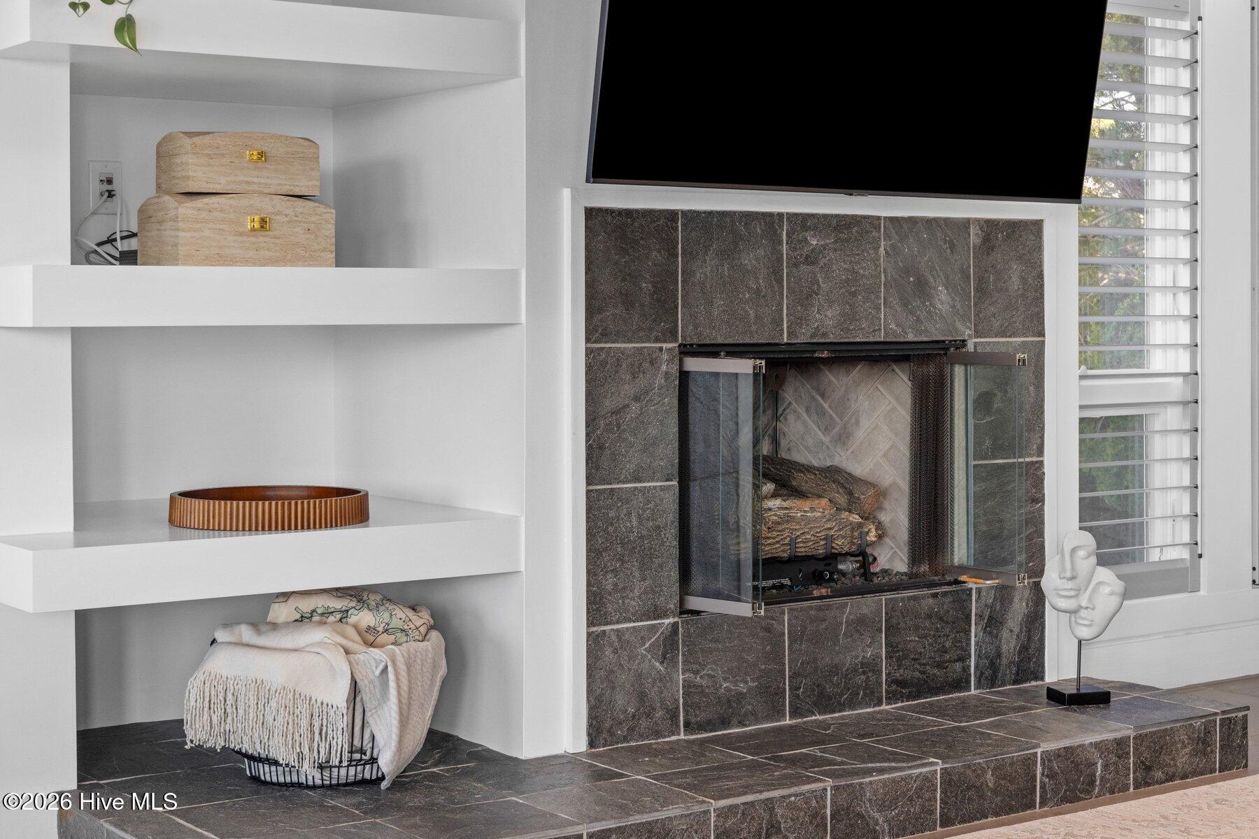 100558974 | Photo 12