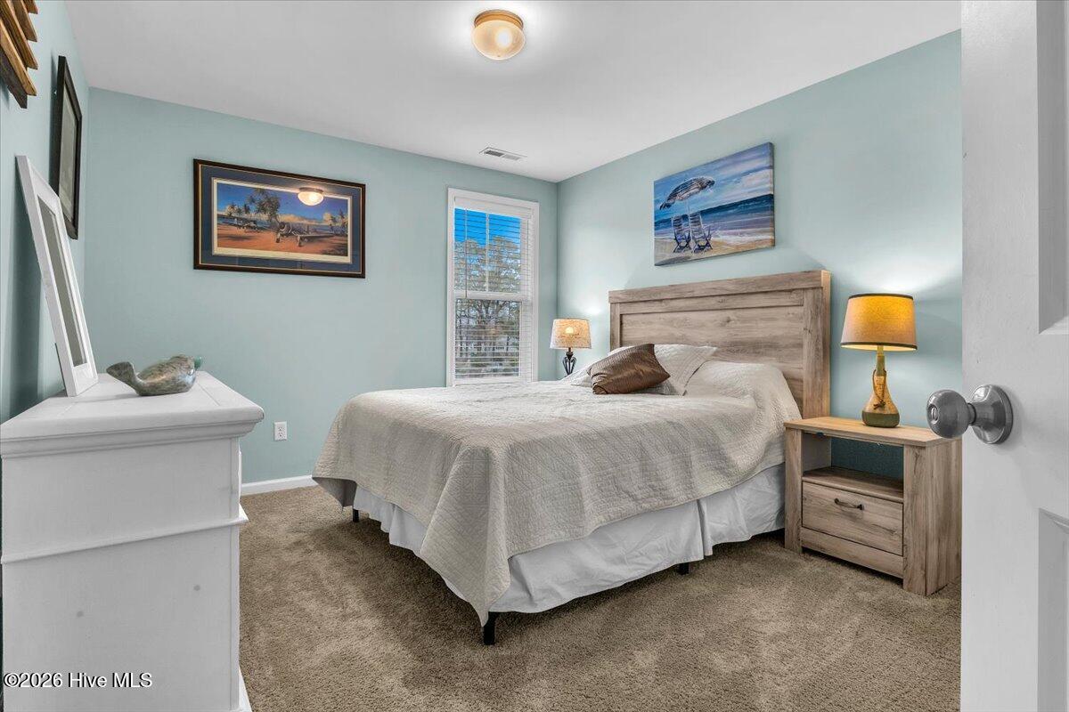 100558100 | Photo 33