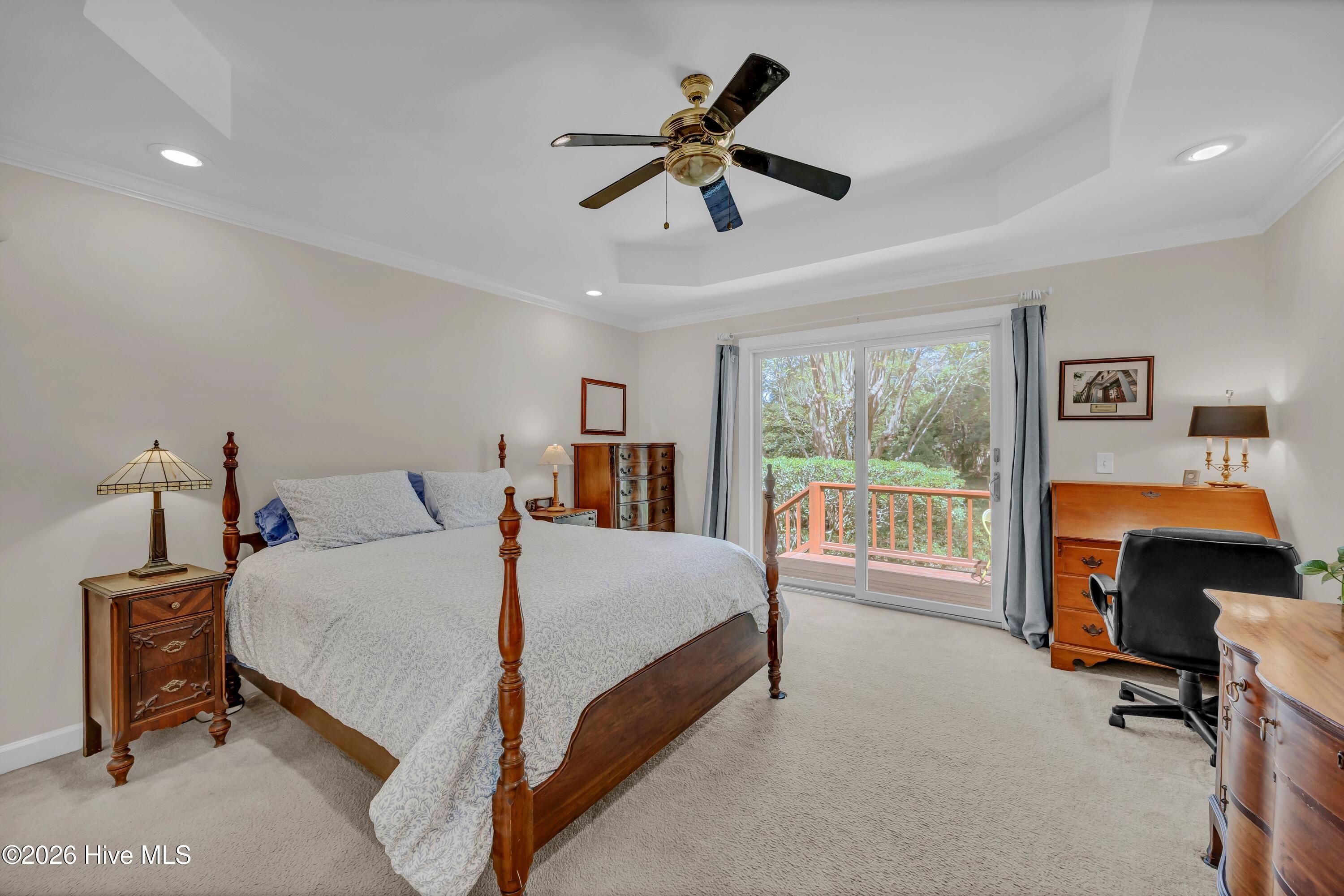 100566684 | Photo 22