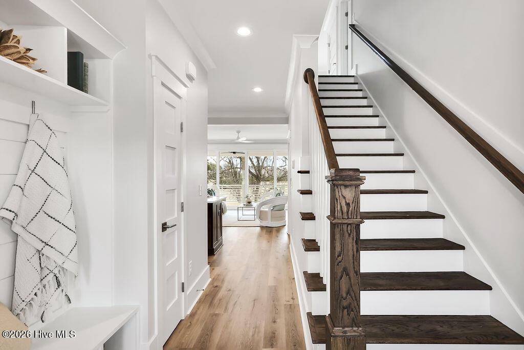 100557096 | Photo 18