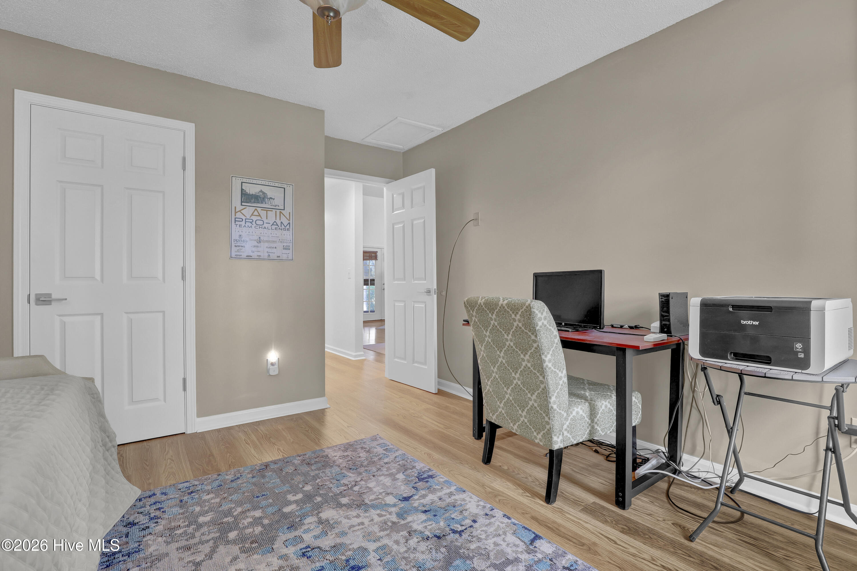 100565686 | Photo 22