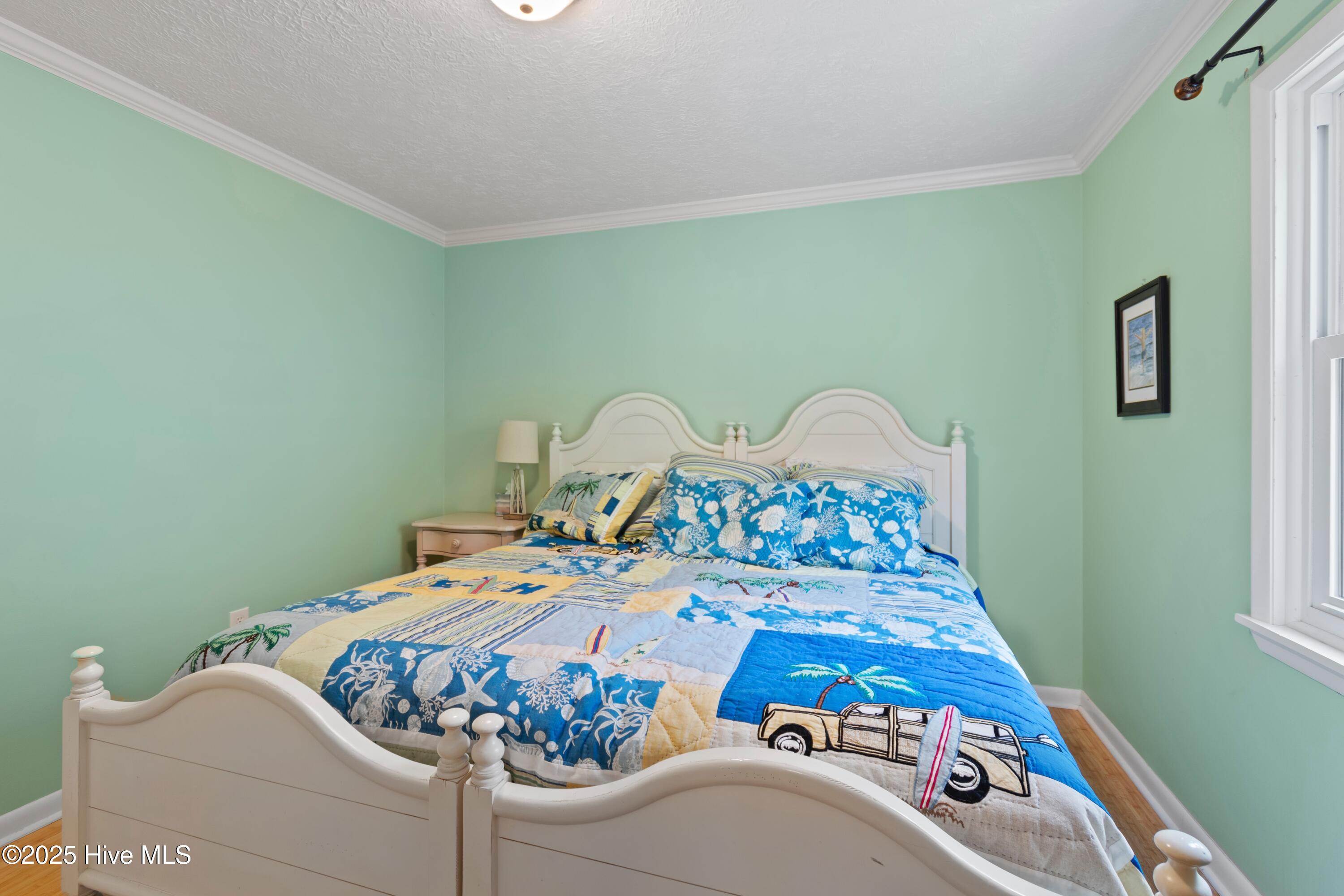 100535762 | Photo 48