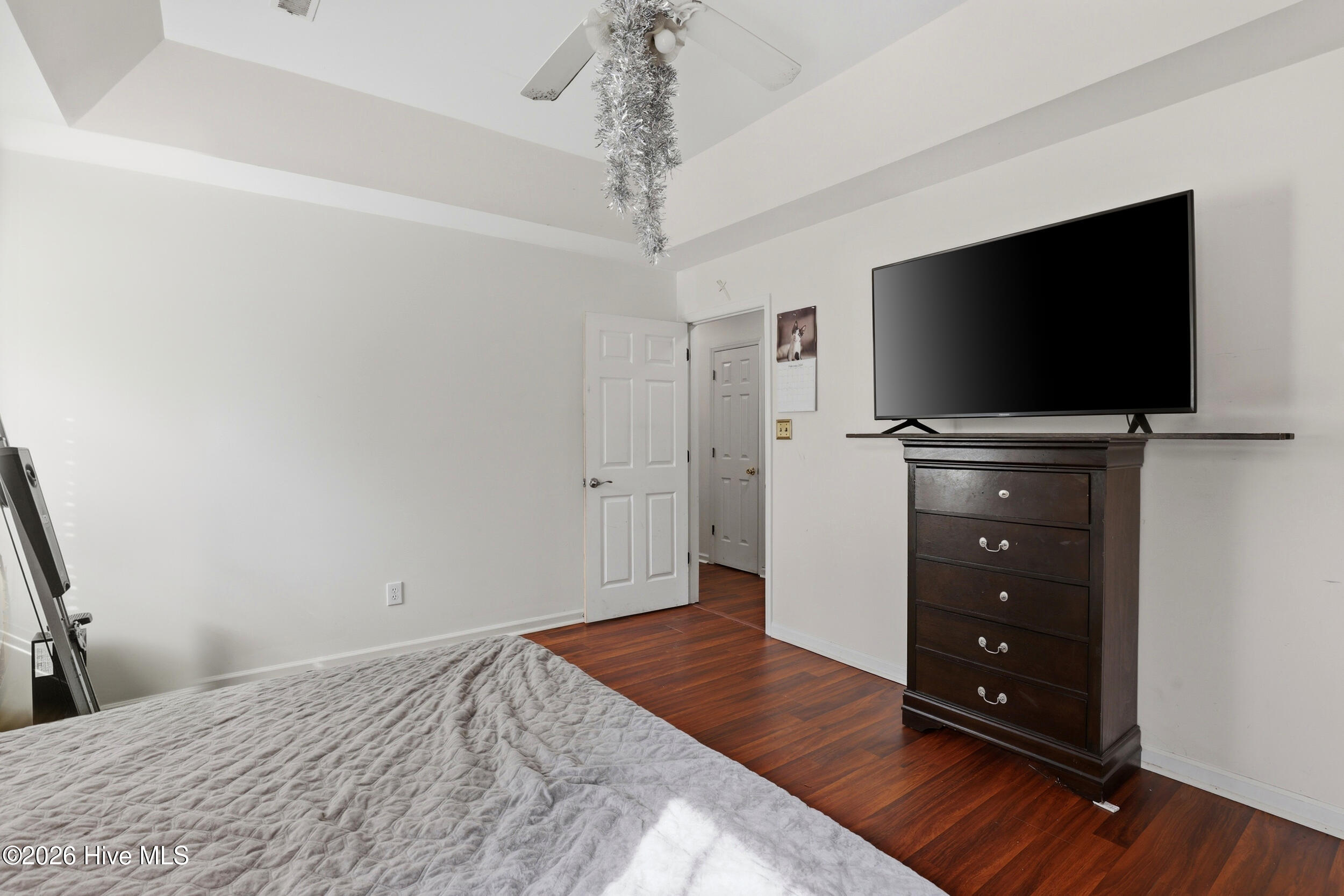 100558616 | Photo 15