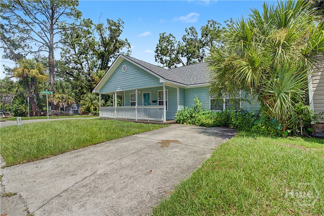 3rd image of 1202 E Waldburg St, Savannah, GA 31404 | MLS# SA363314