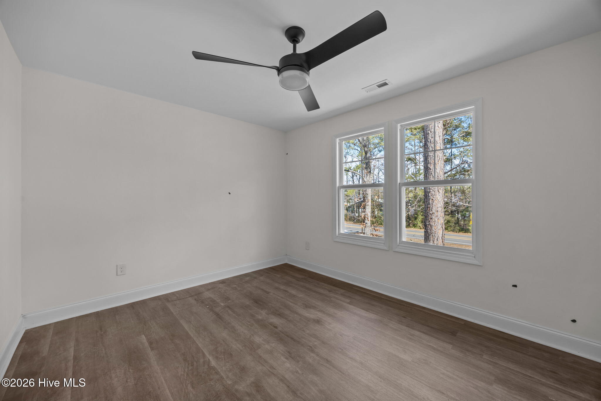 100528707 | Photo 31