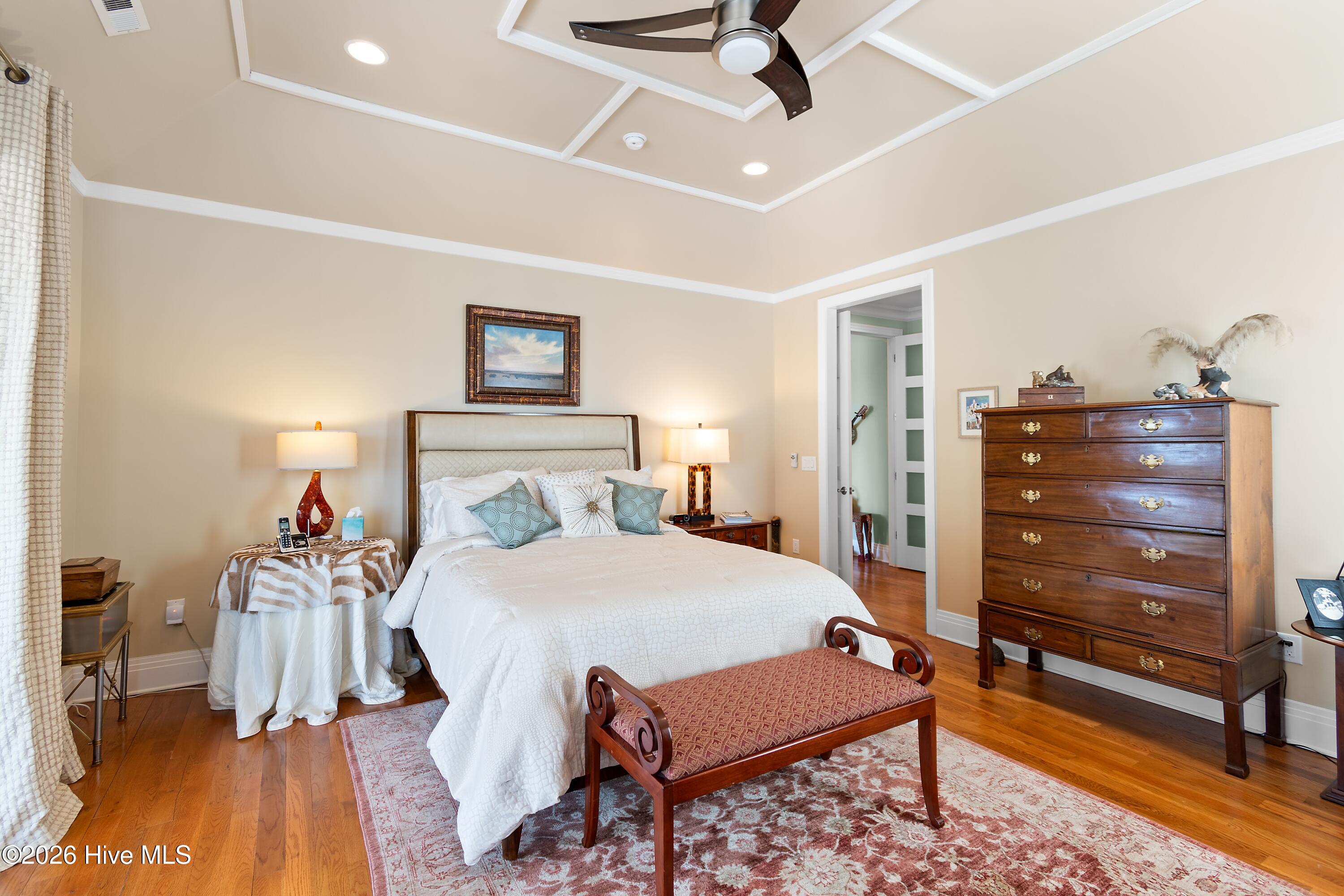 100549658 | Photo 26