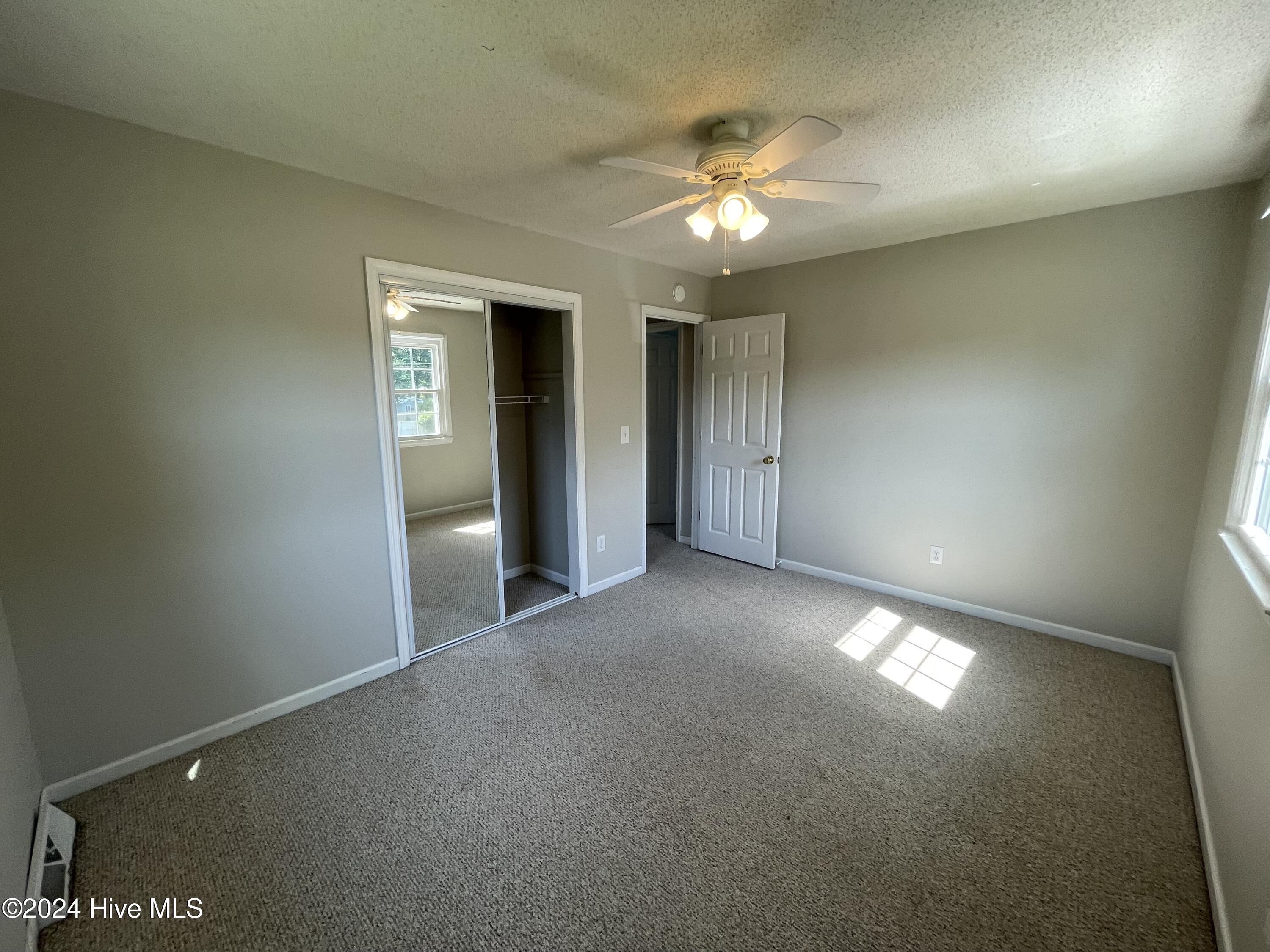 100549499 | Photo 14