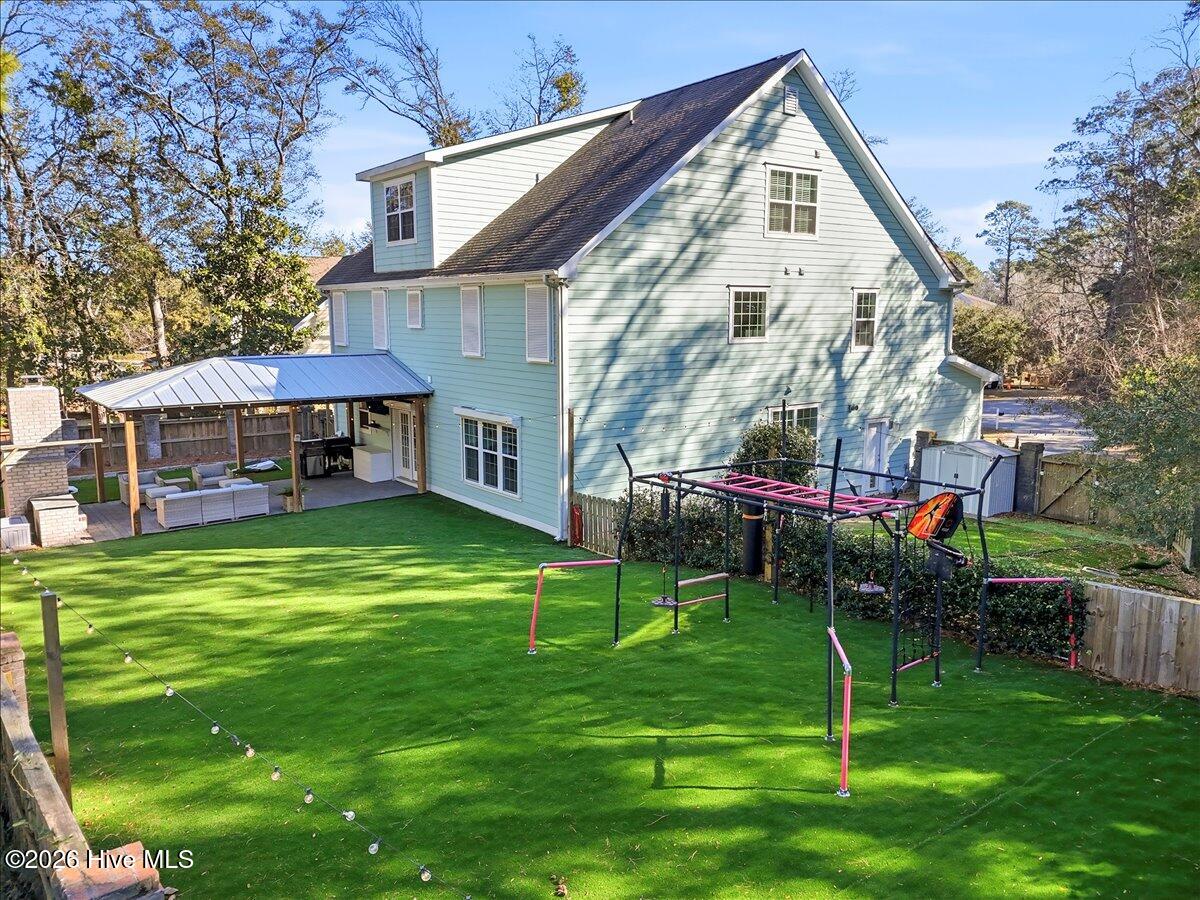 100551826 | Photo 65