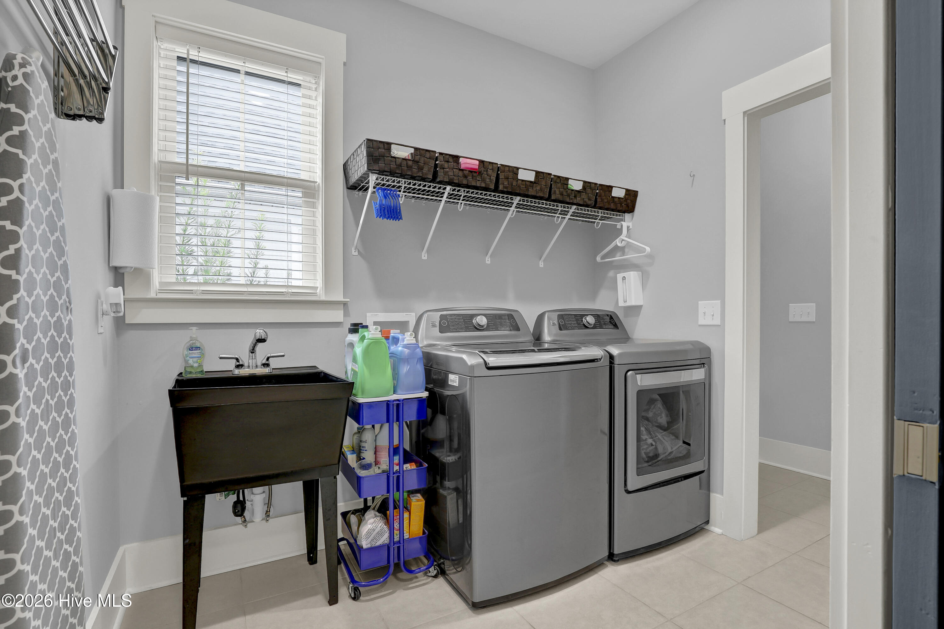 100559745 | Photo 20