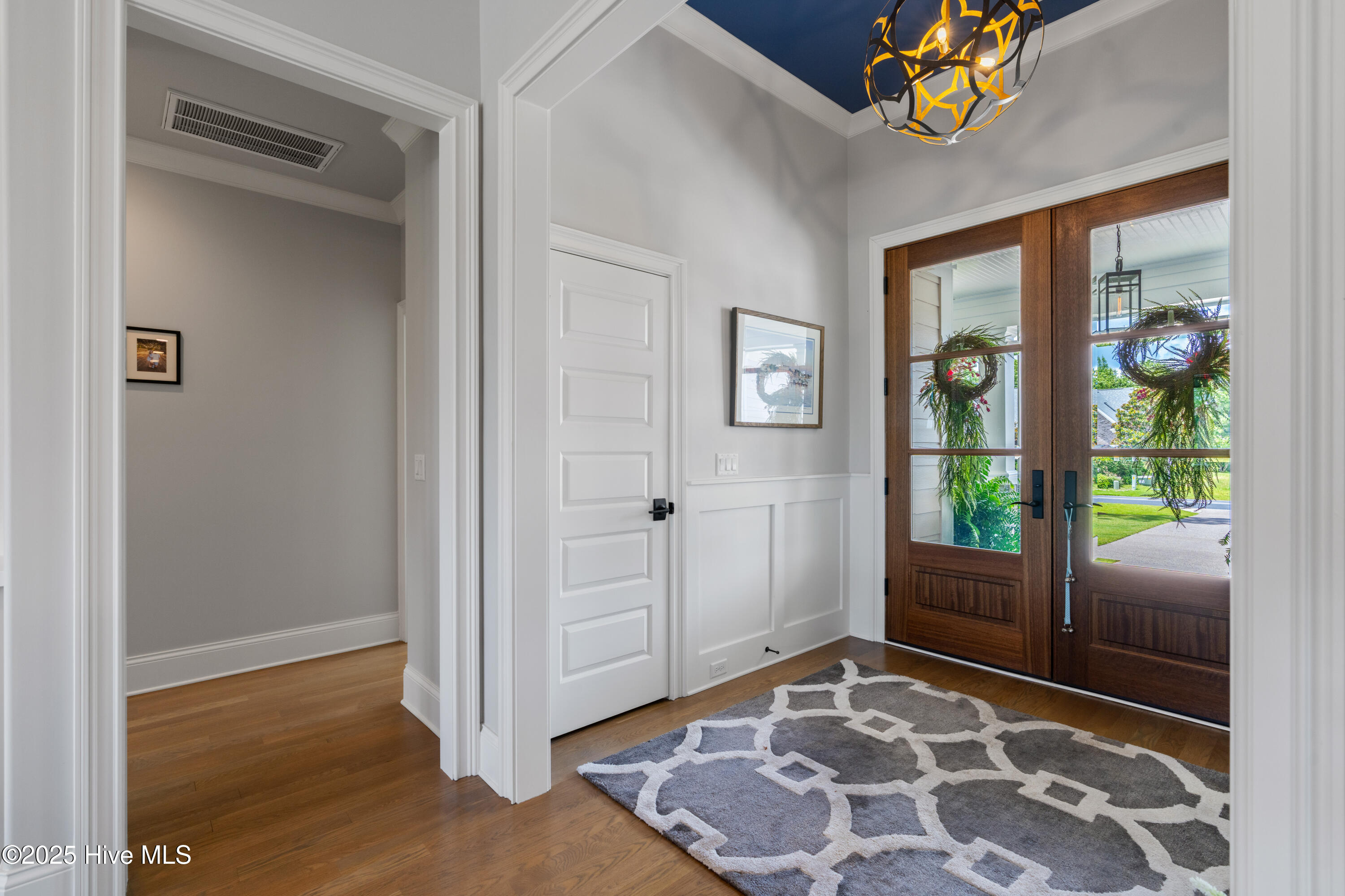 100551576 | Photo 37