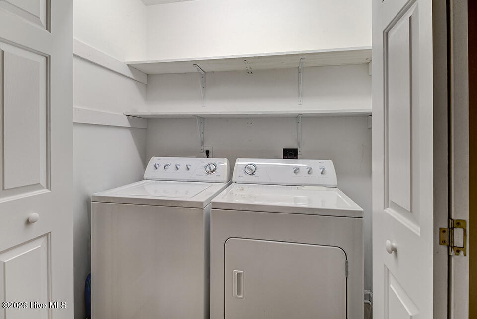 100553077 | Photo 14