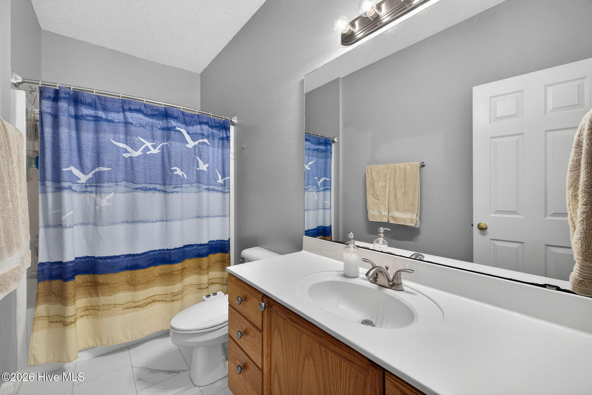 100566327 | Photo 16