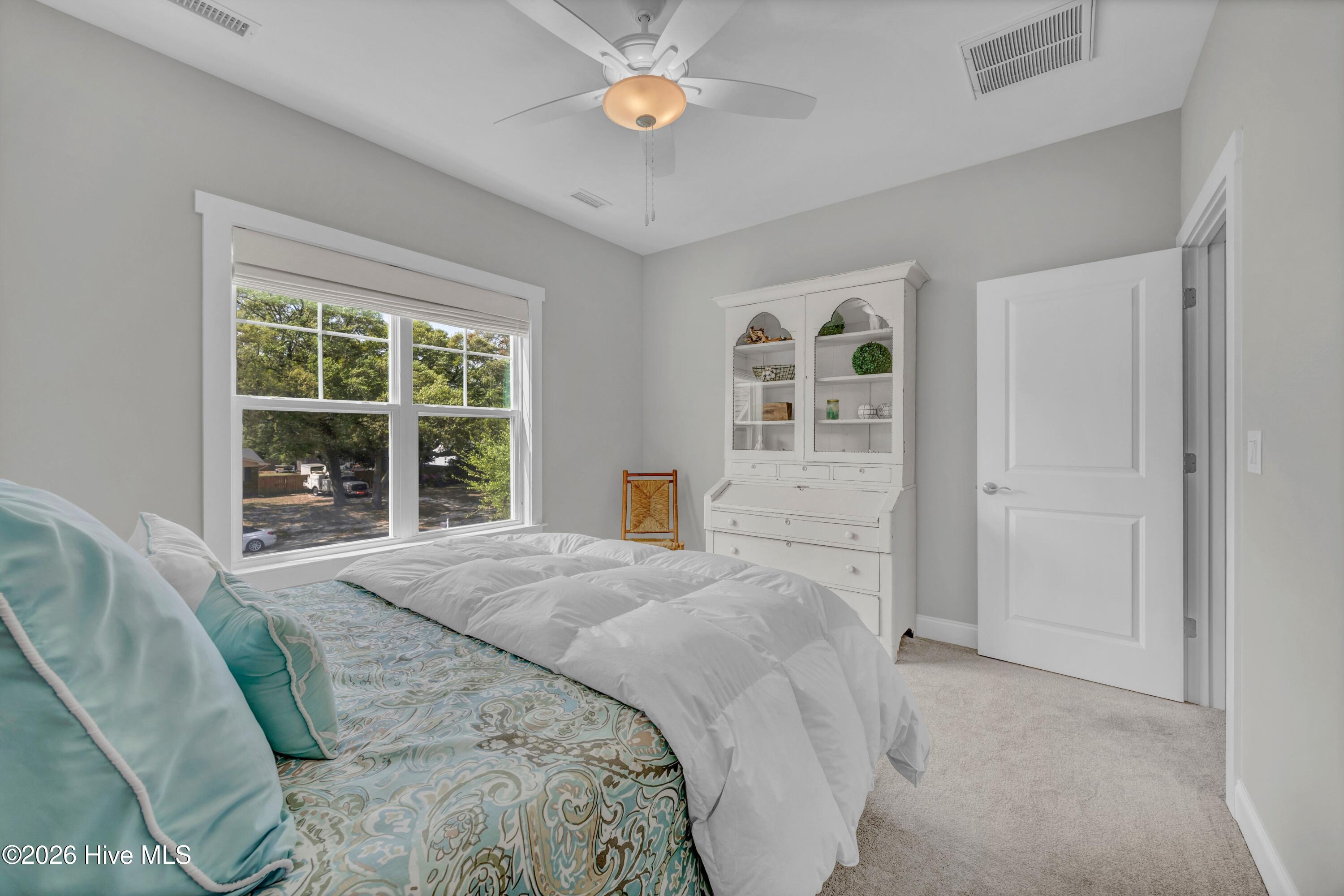 100566048 | Photo 59