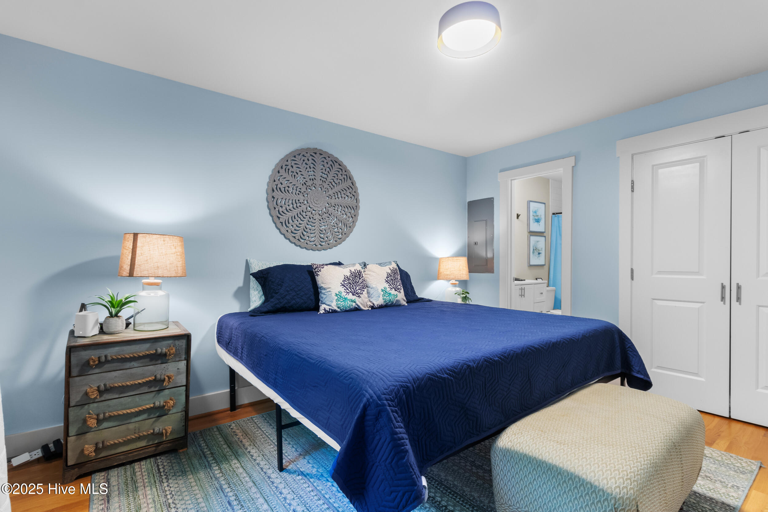 100557654 | Photo 28