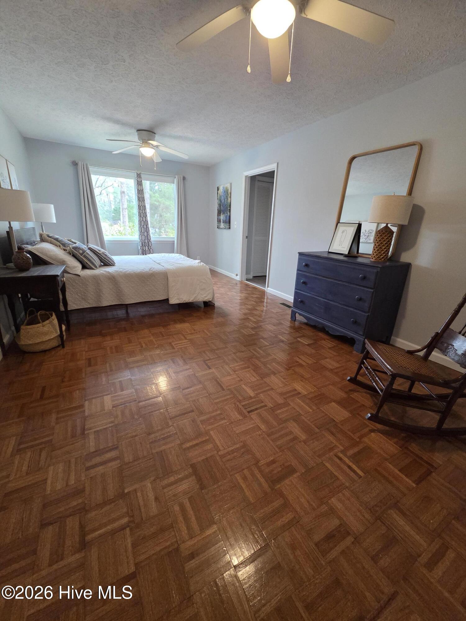 100551158 | Photo 16