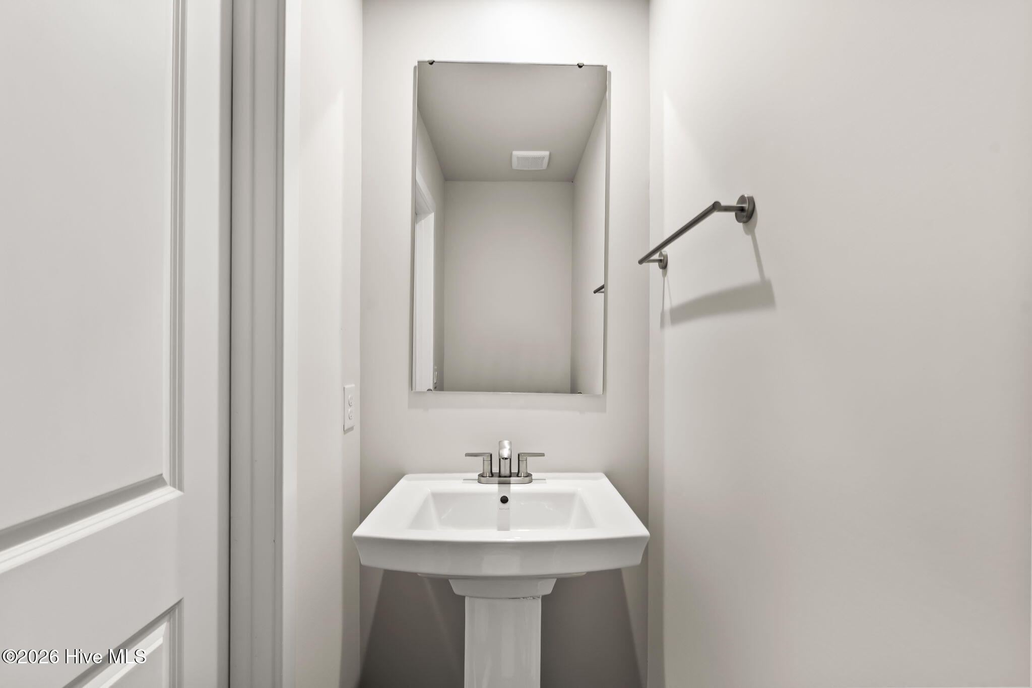 100546061 | Photo 19