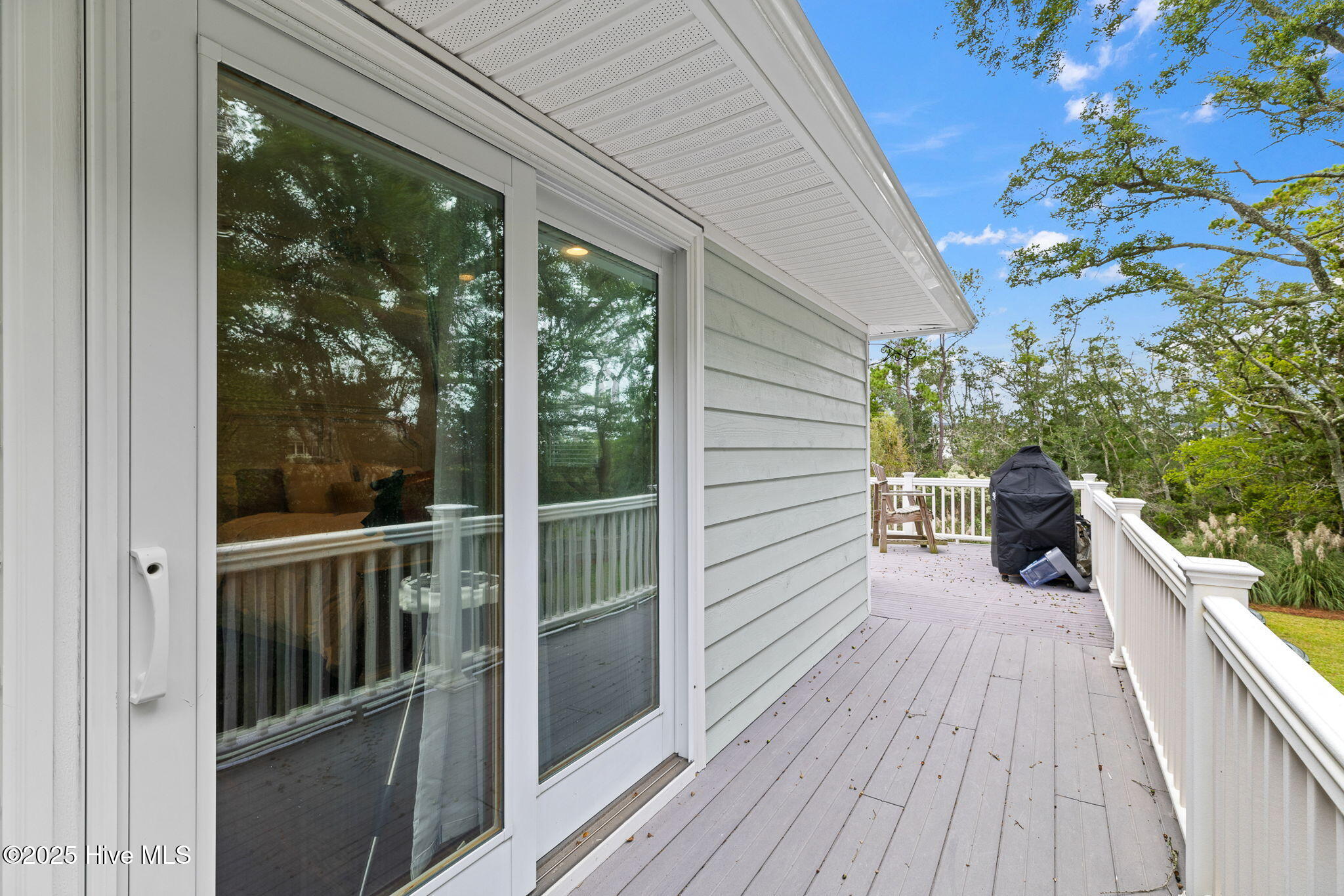 100548245 | Photo 34