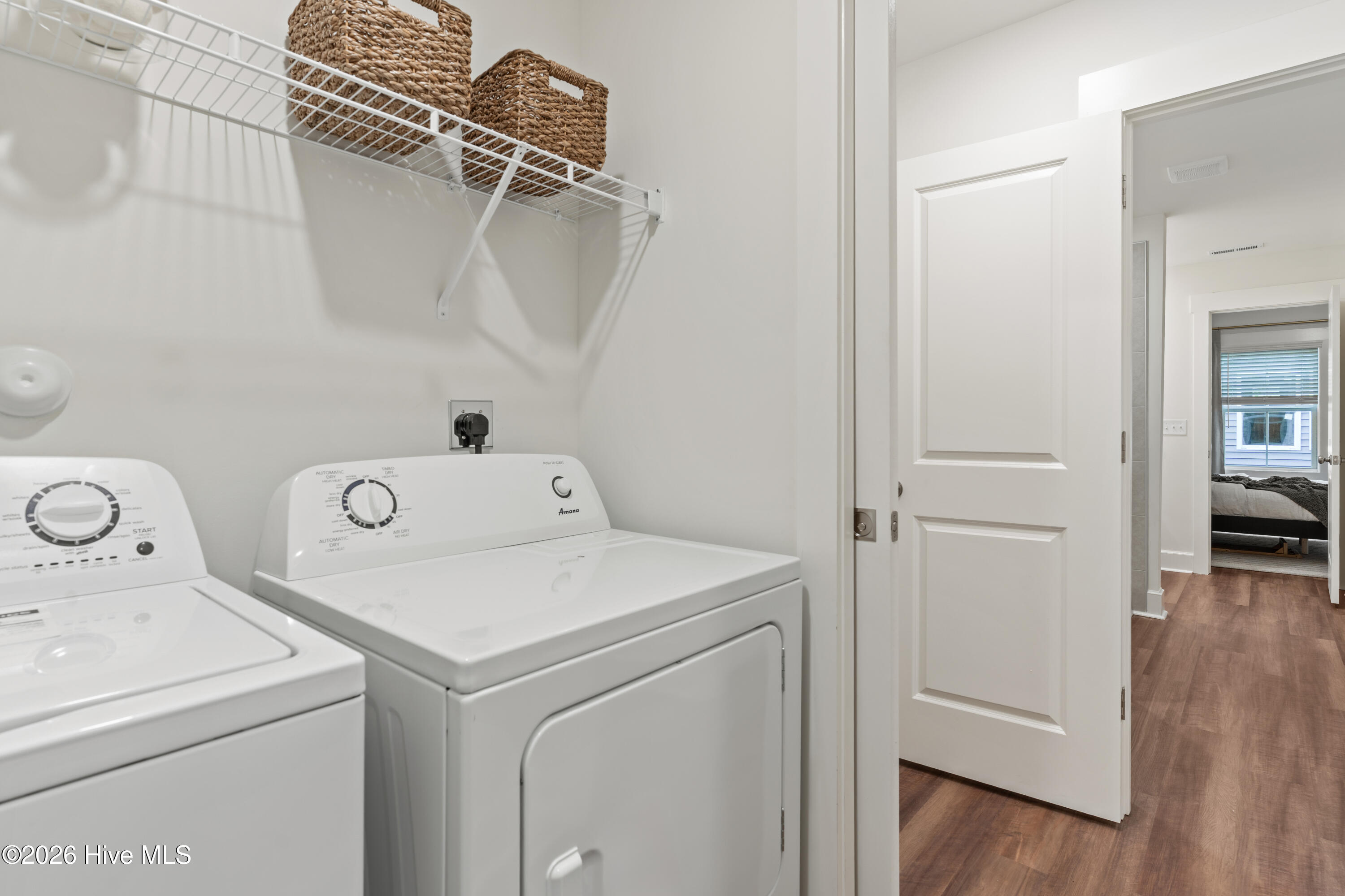 100564170 | Photo 13