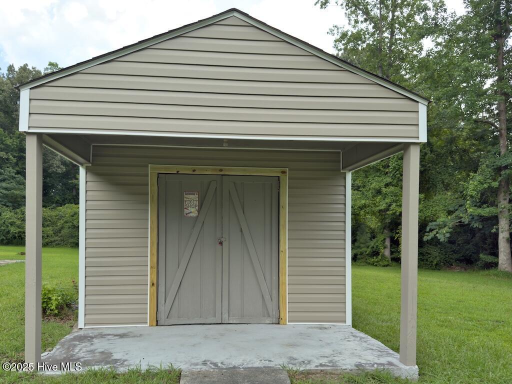 100519170 | Photo 44