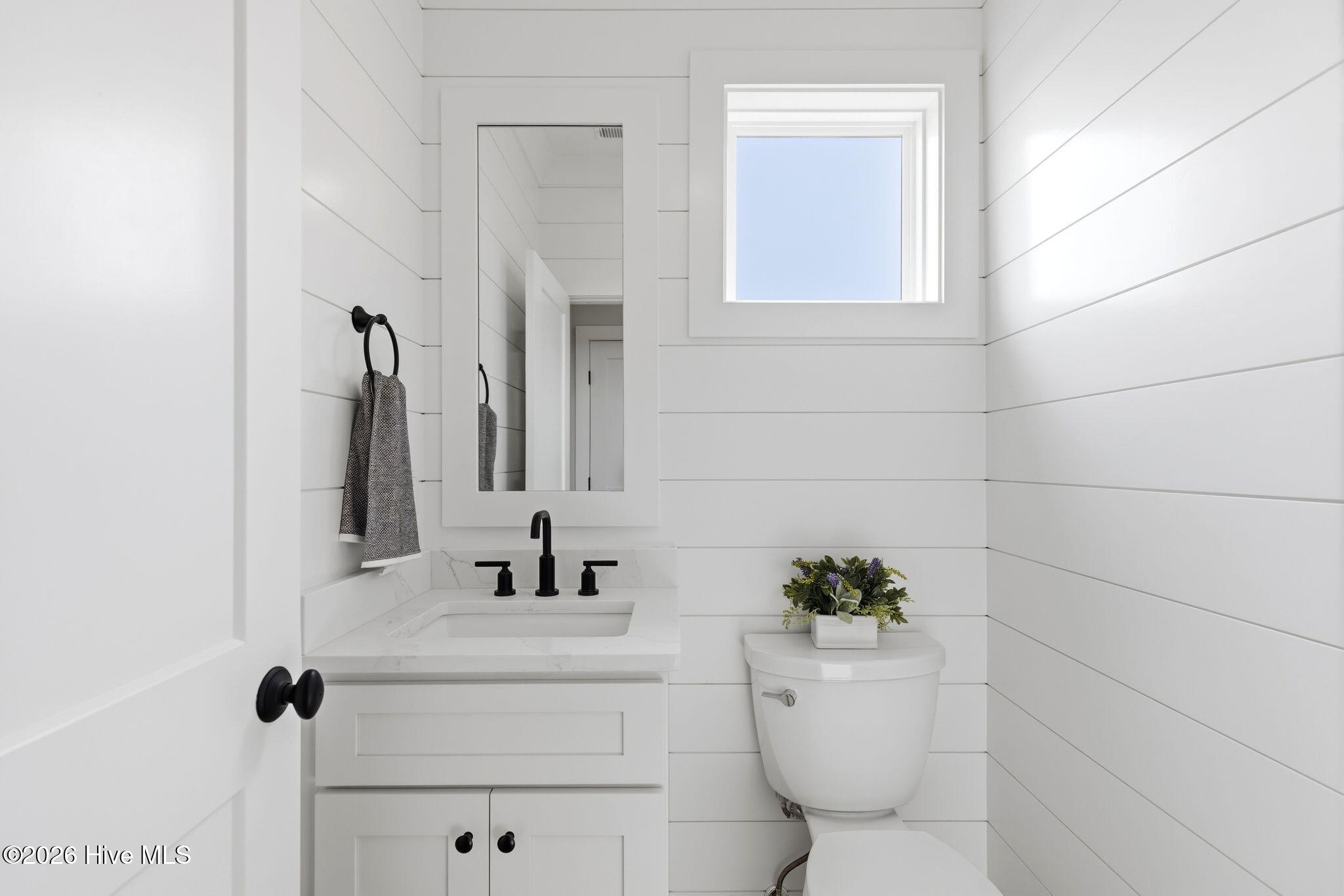 100544880 | Photo 16