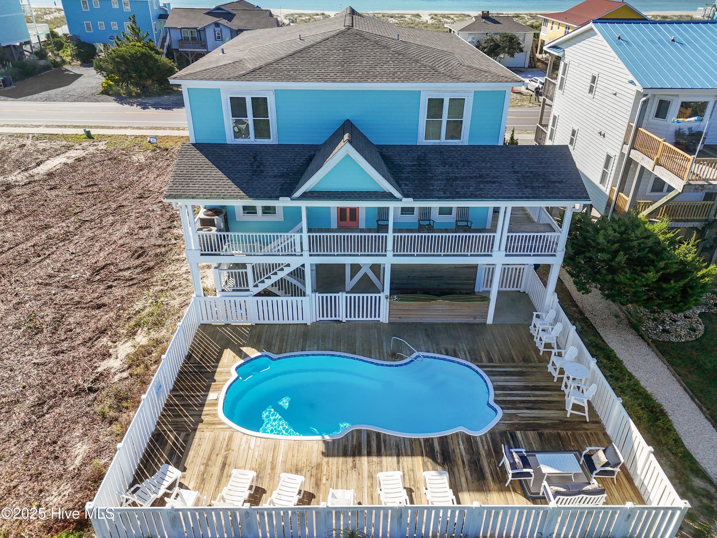 100536498 | Photo 86