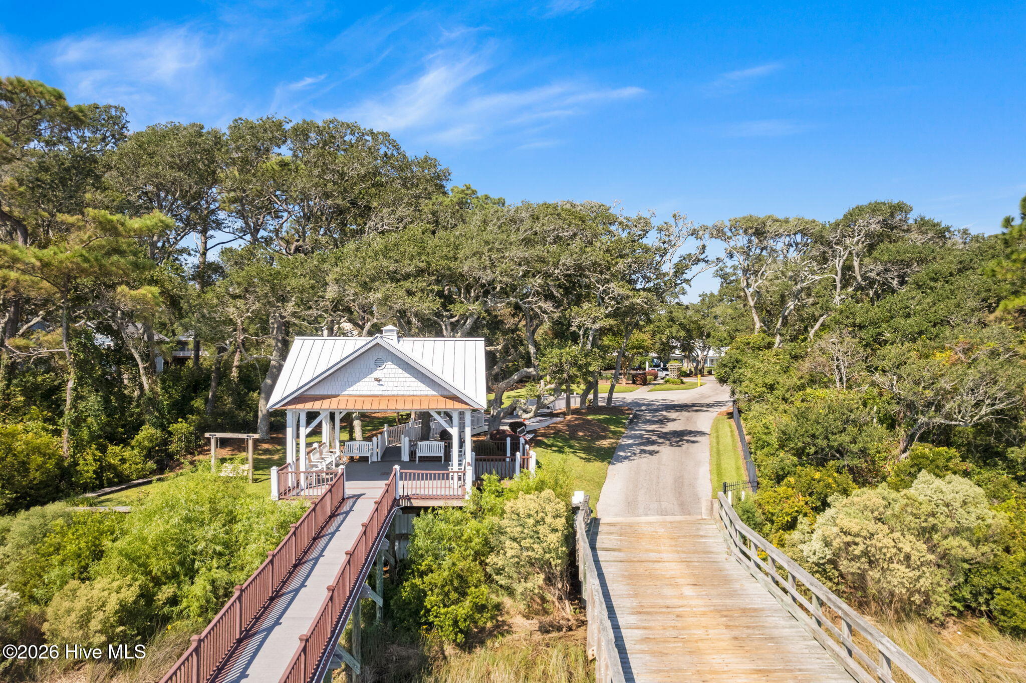 100549938 | Photo 18