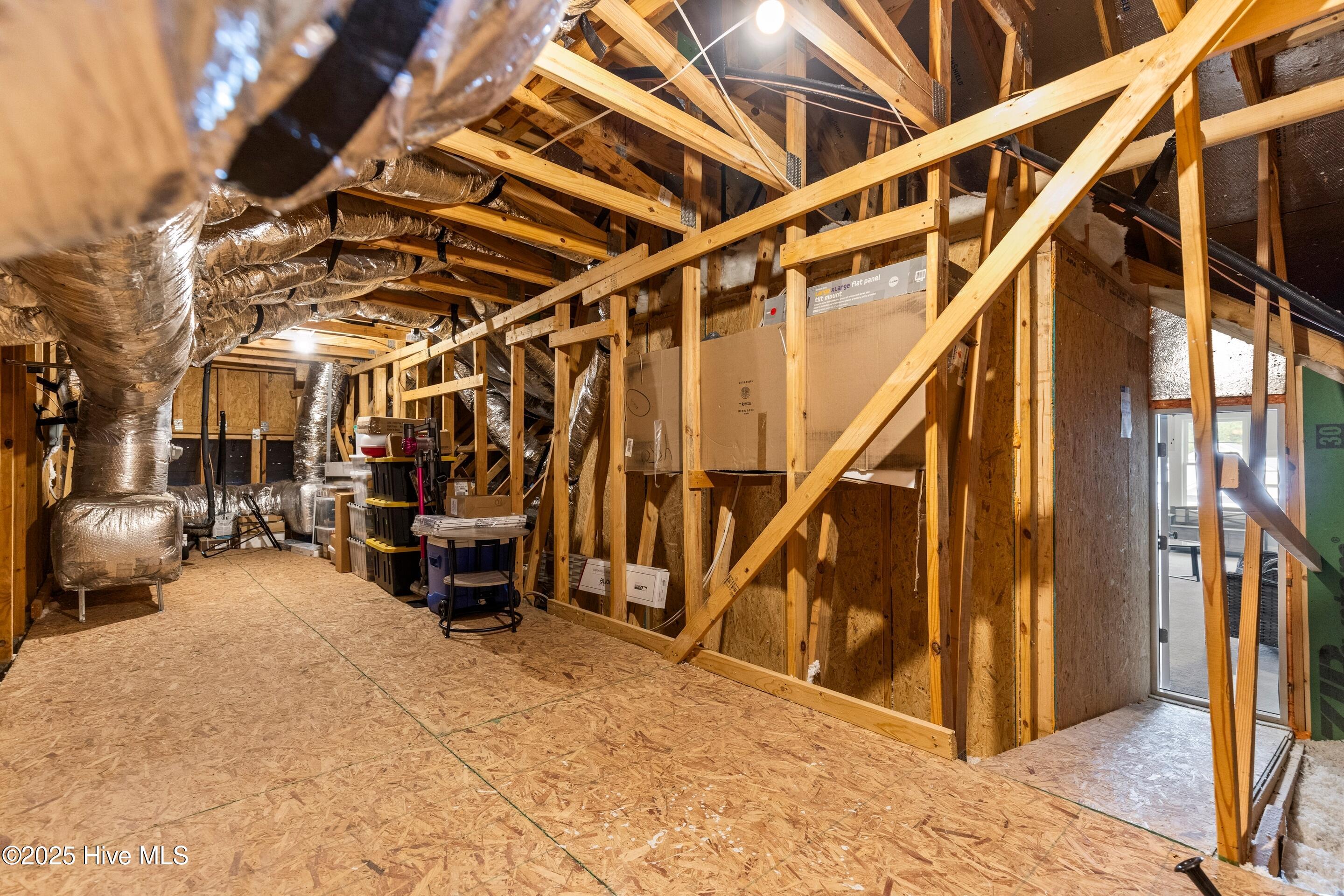 100554494 | Photo 34