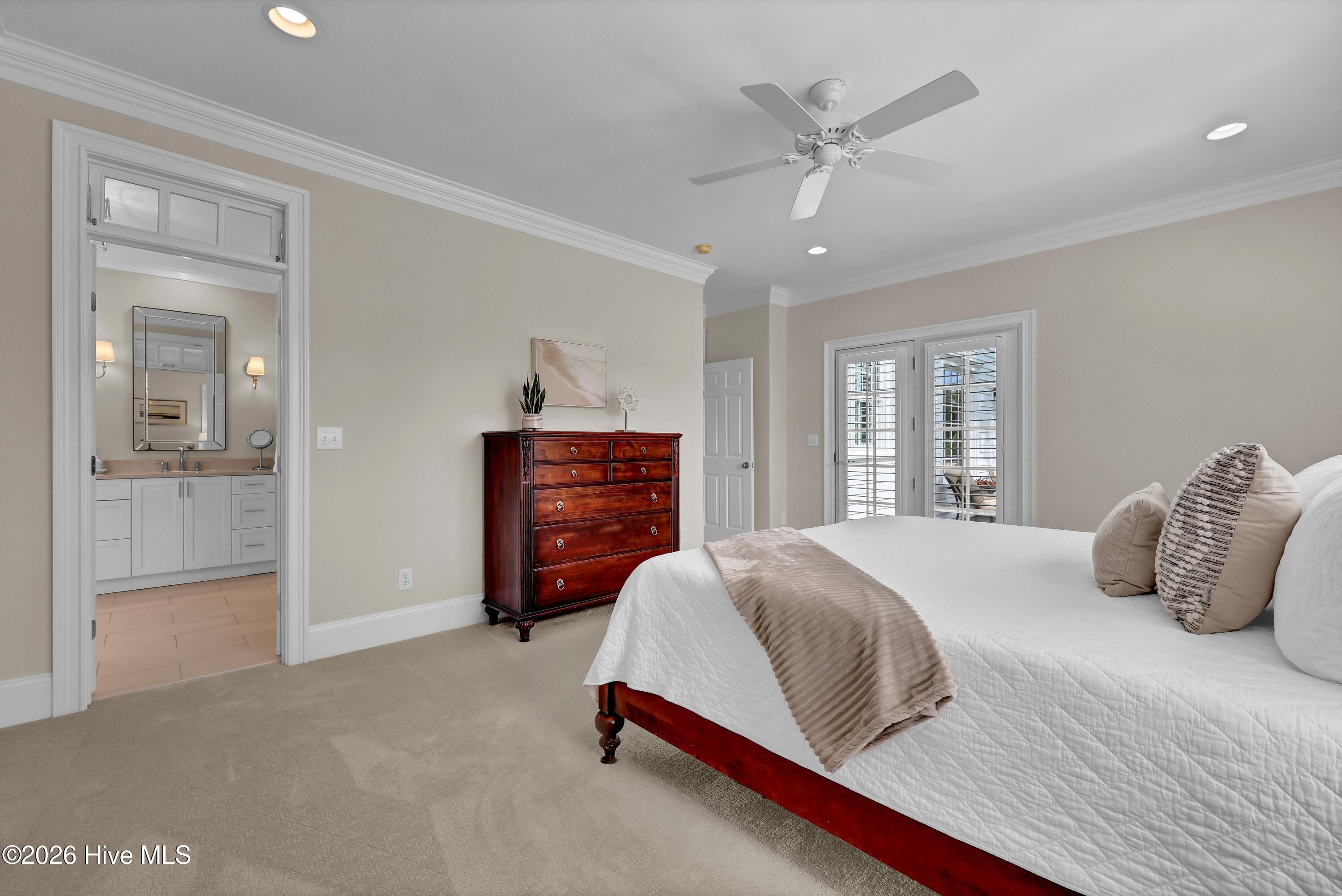 100569370 | Photo 28