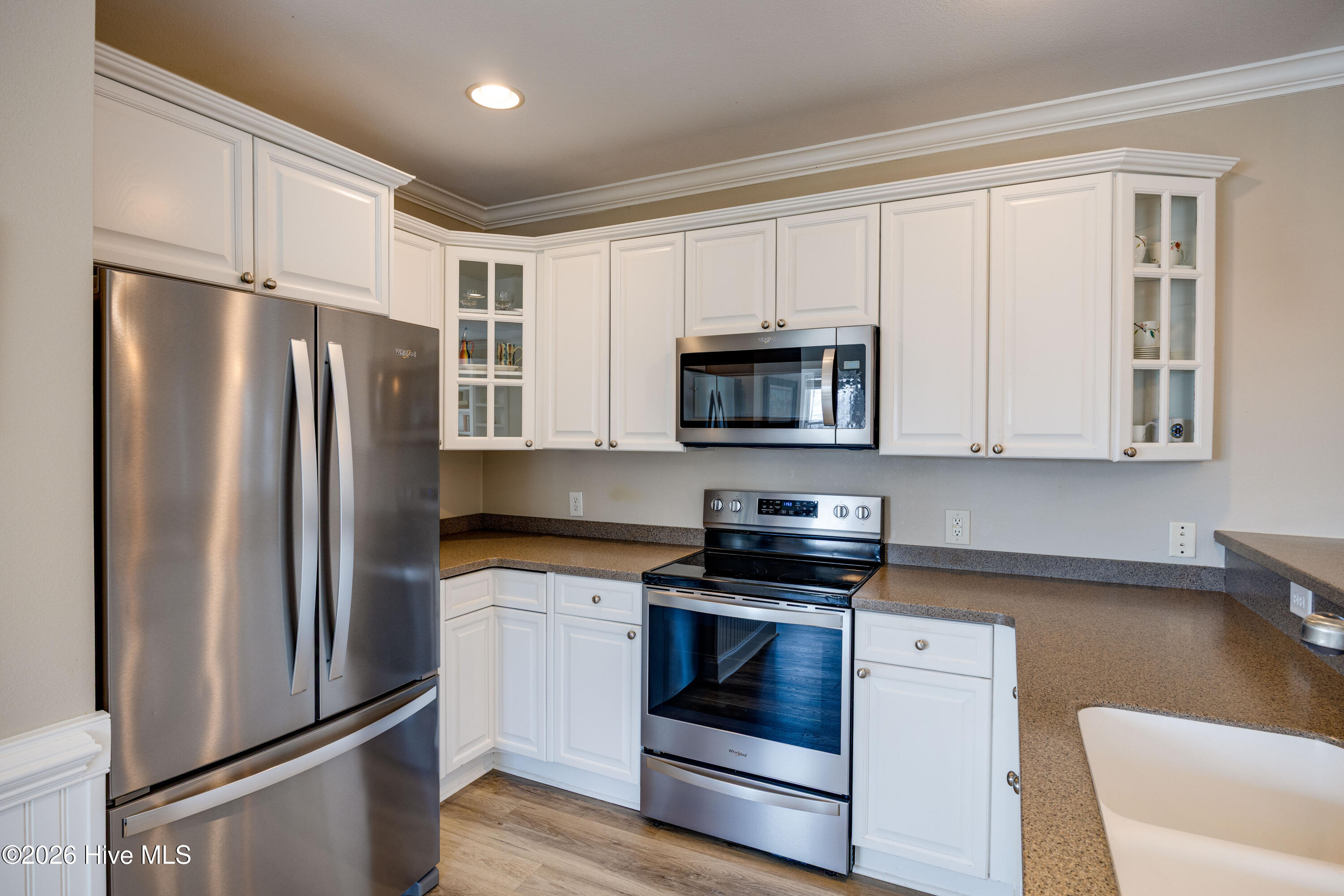 .....New appliances everywhere!