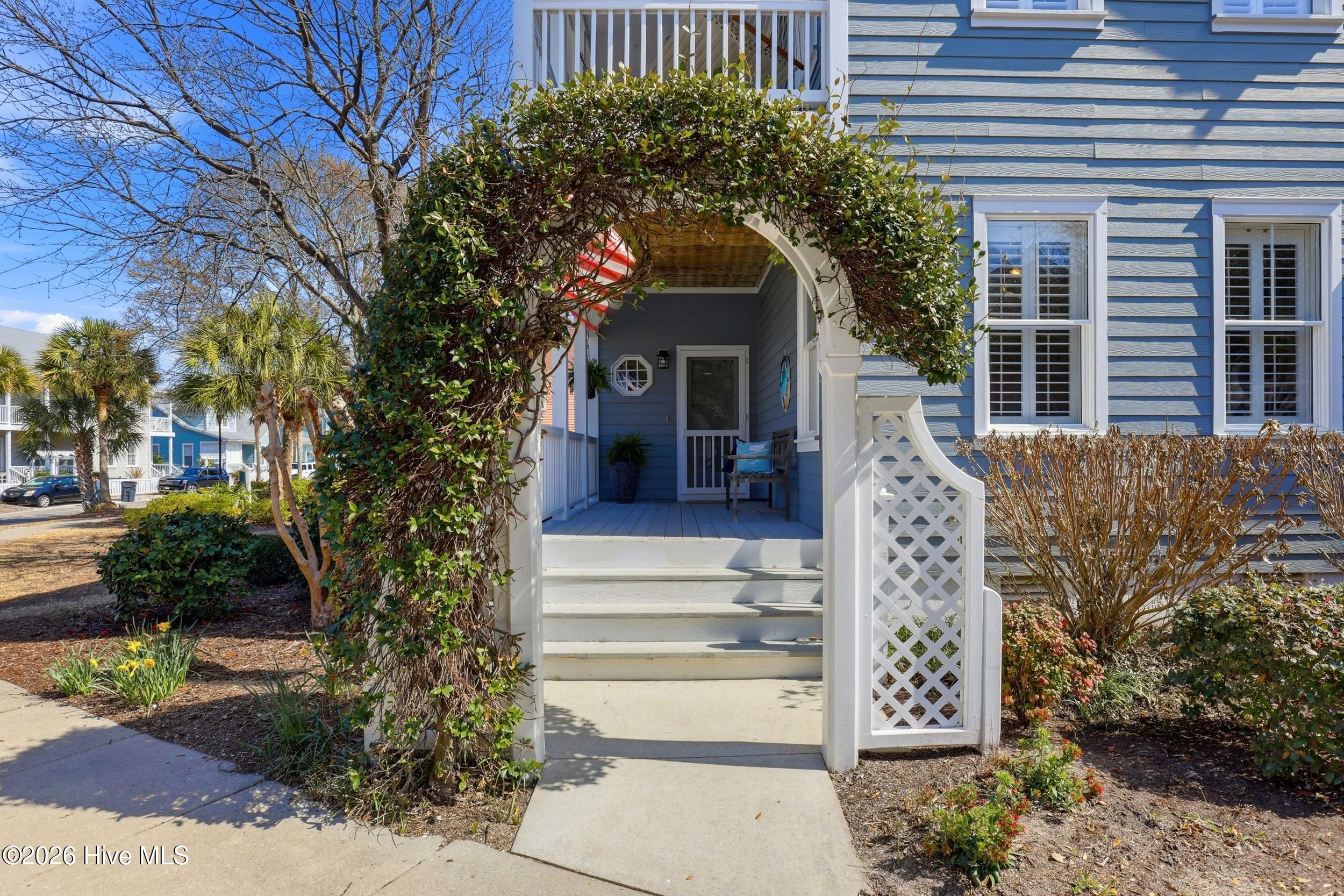 100559710 | Photo 12