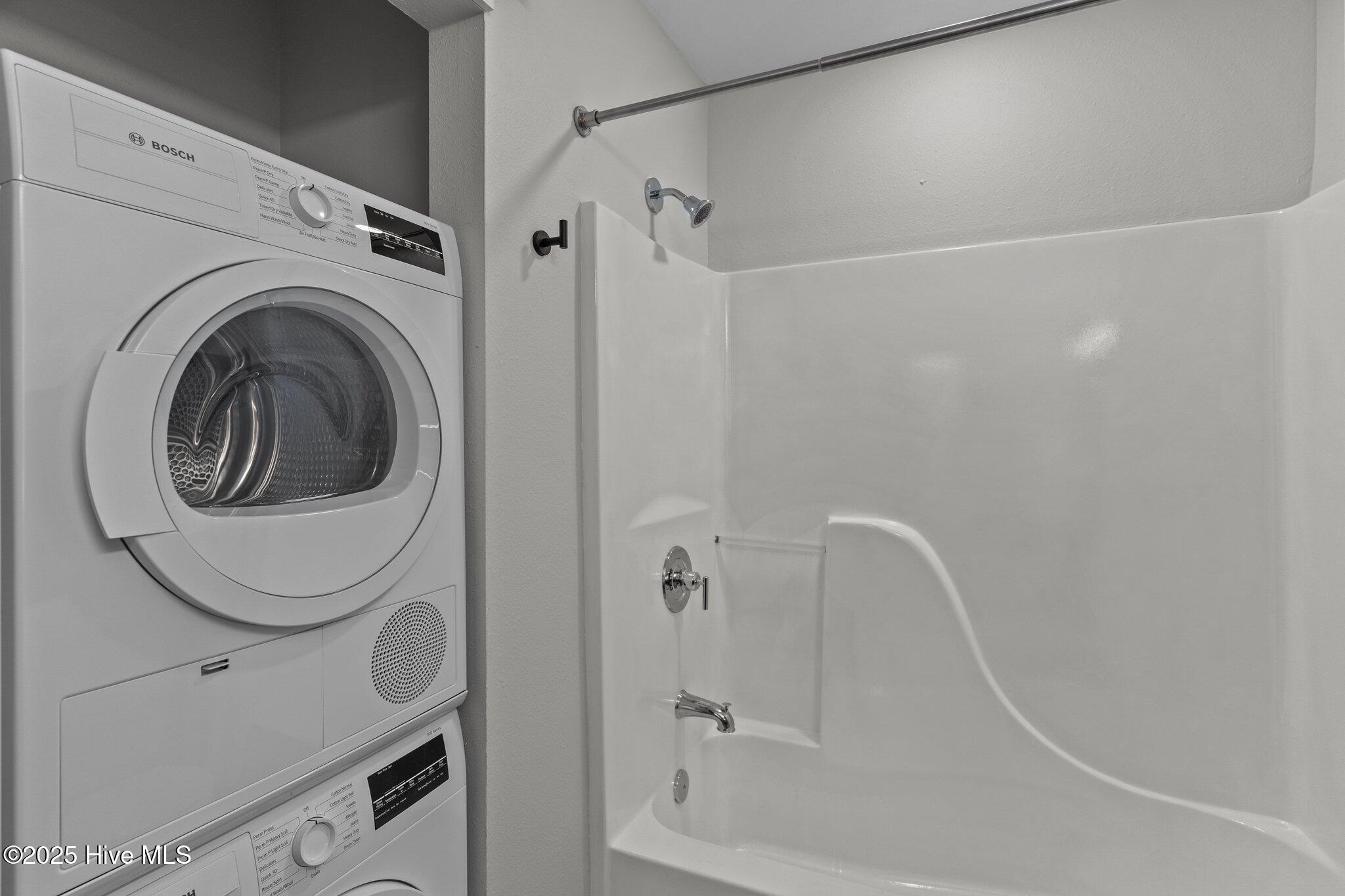 100543966 | Photo 30