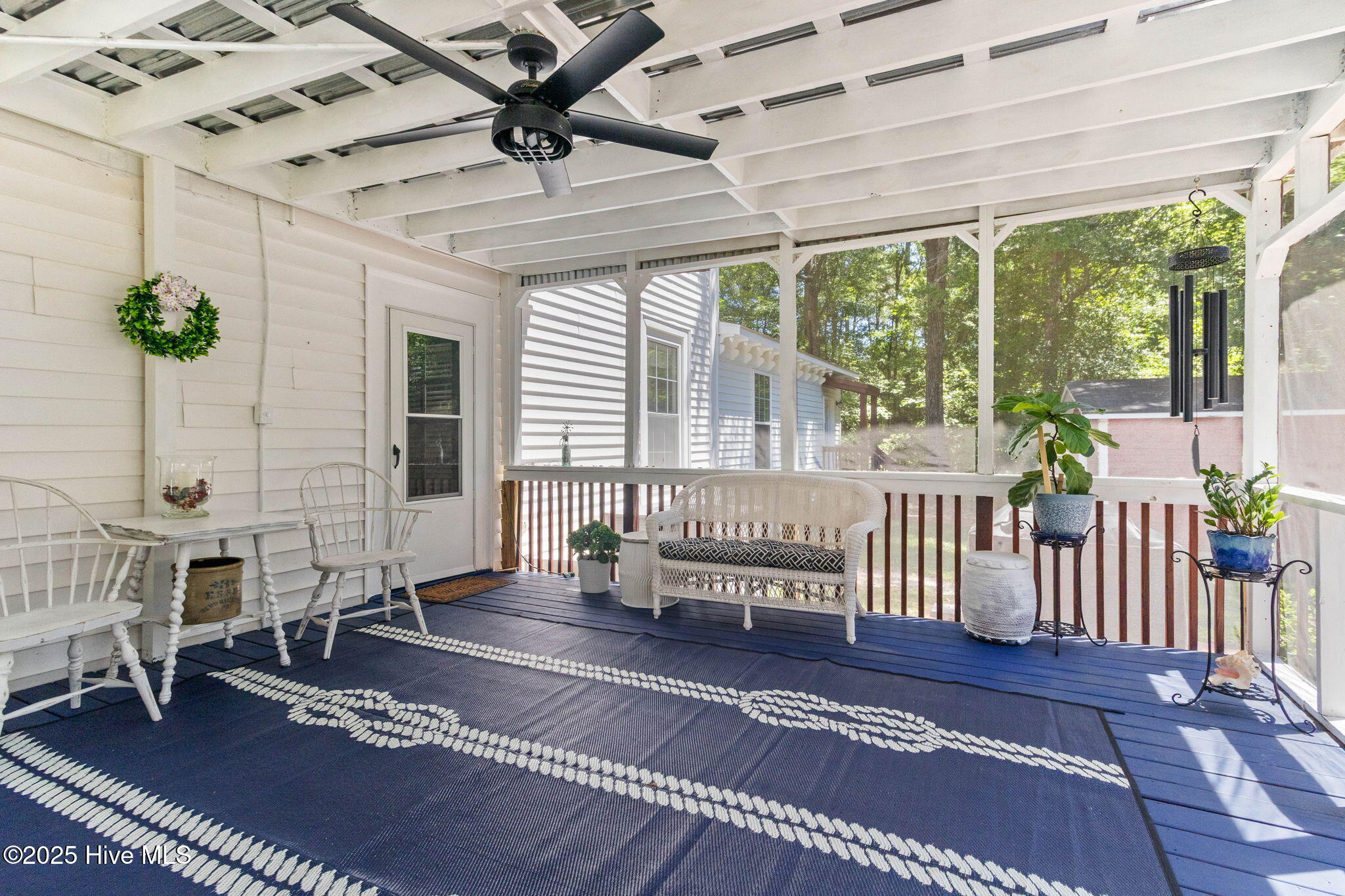 100507341 | Photo 47