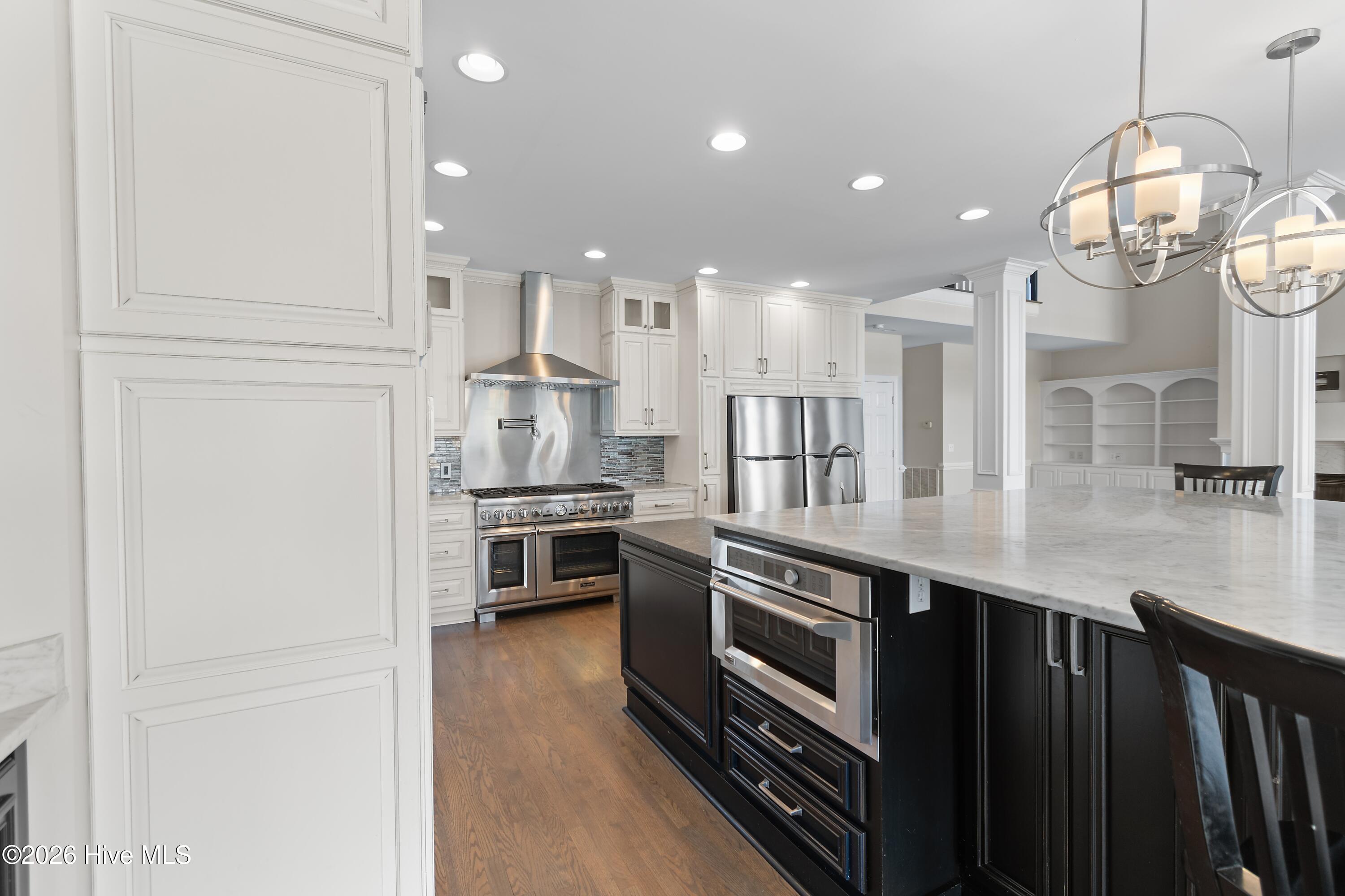 100566574 | Photo 15