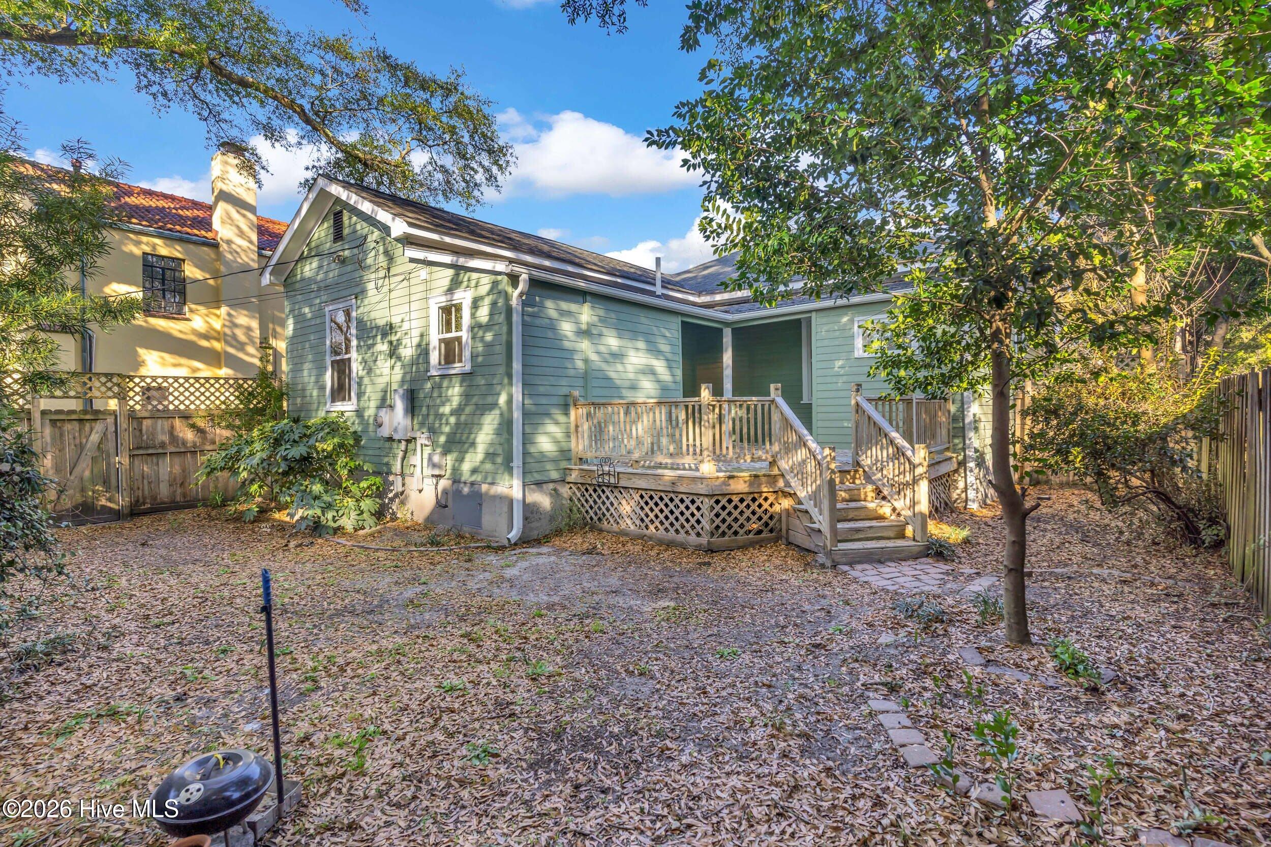 100528129 | Photo 45