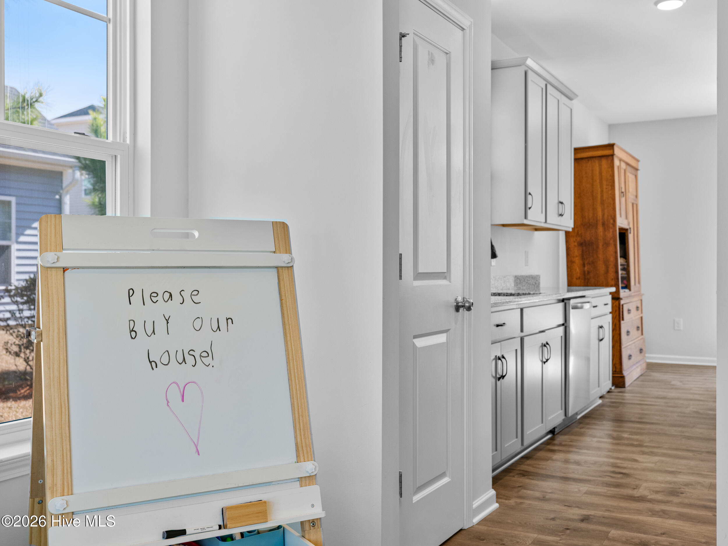 100557695 | Photo 35