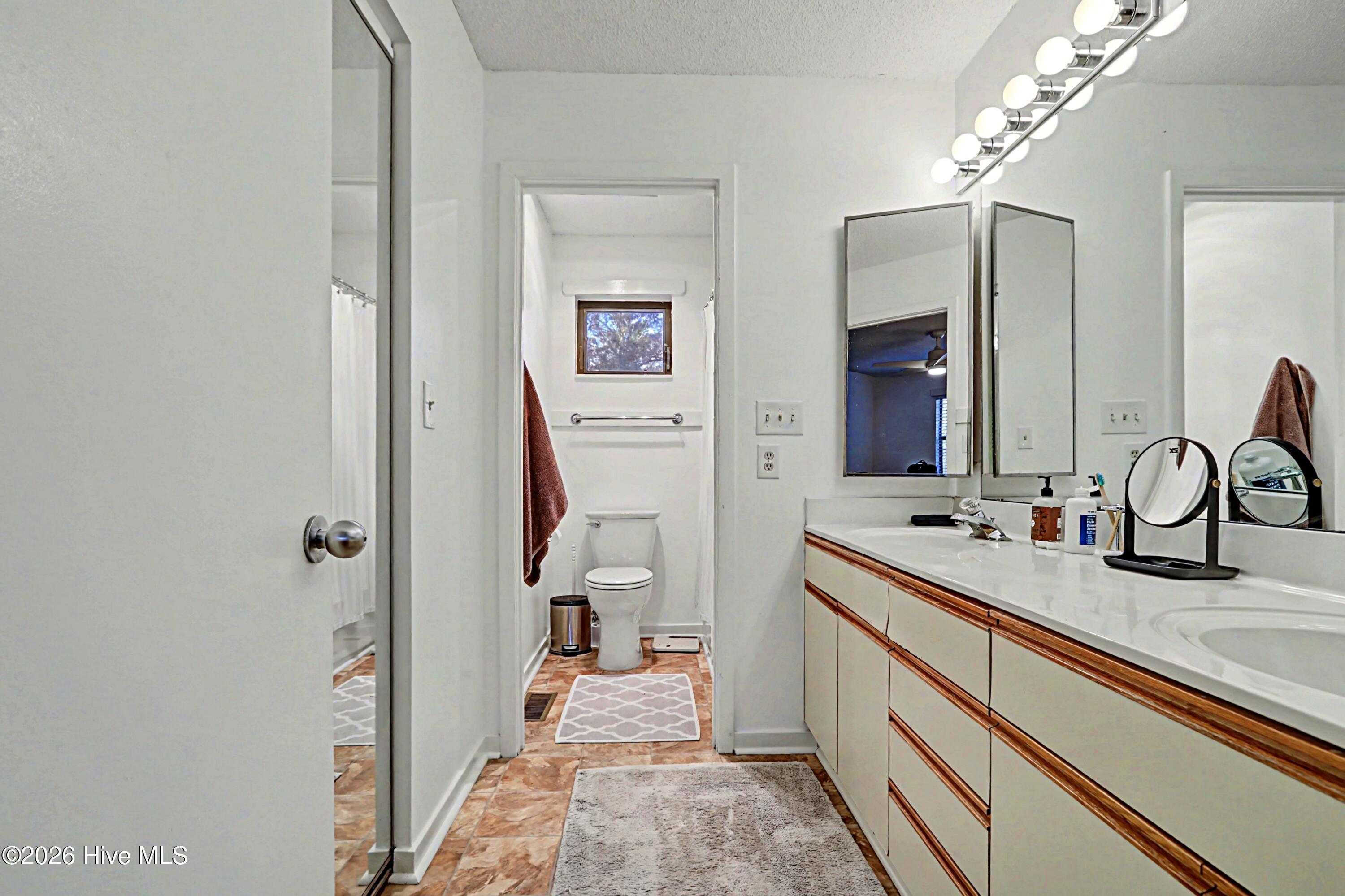 100553019 | Photo 21