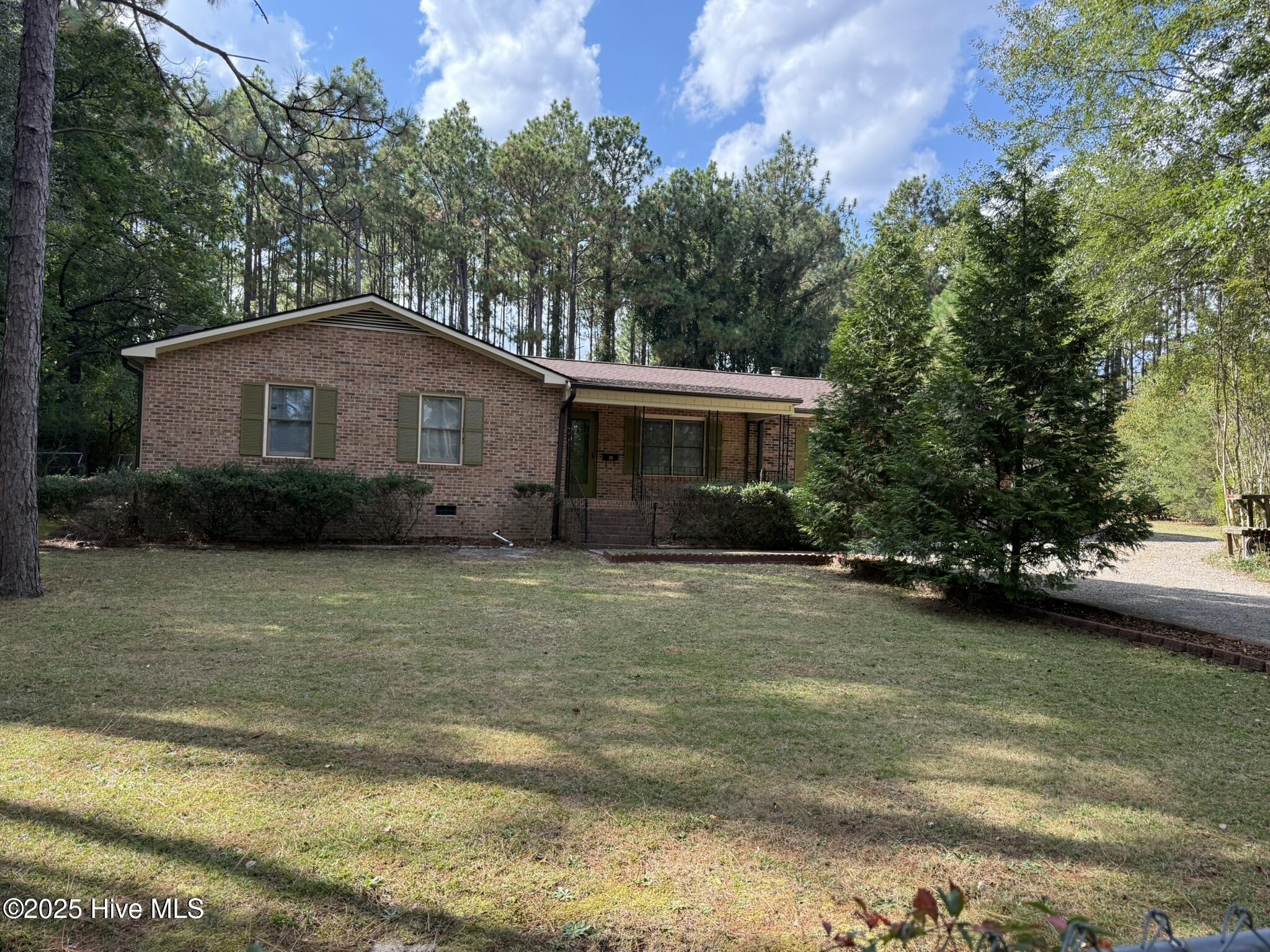 140 N Apple Street