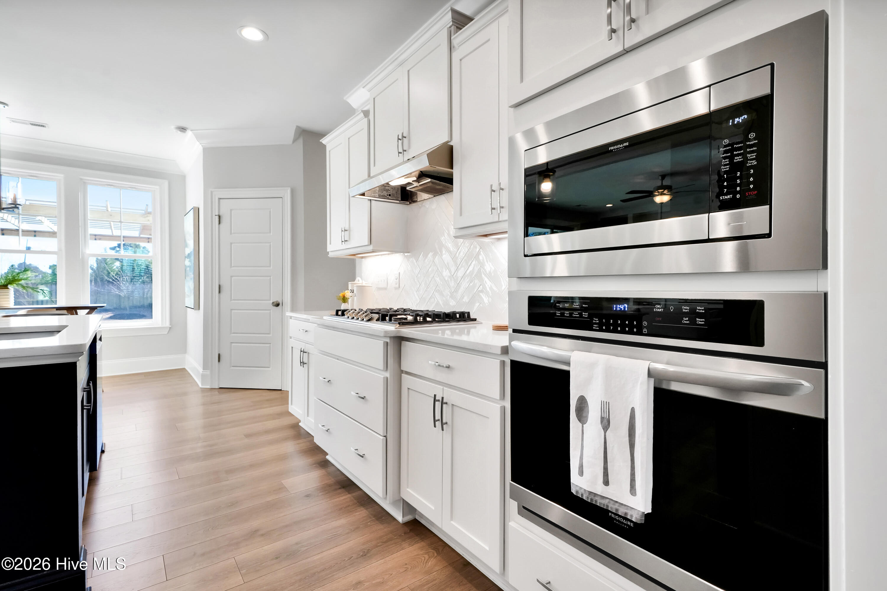 100551656 | Photo 17