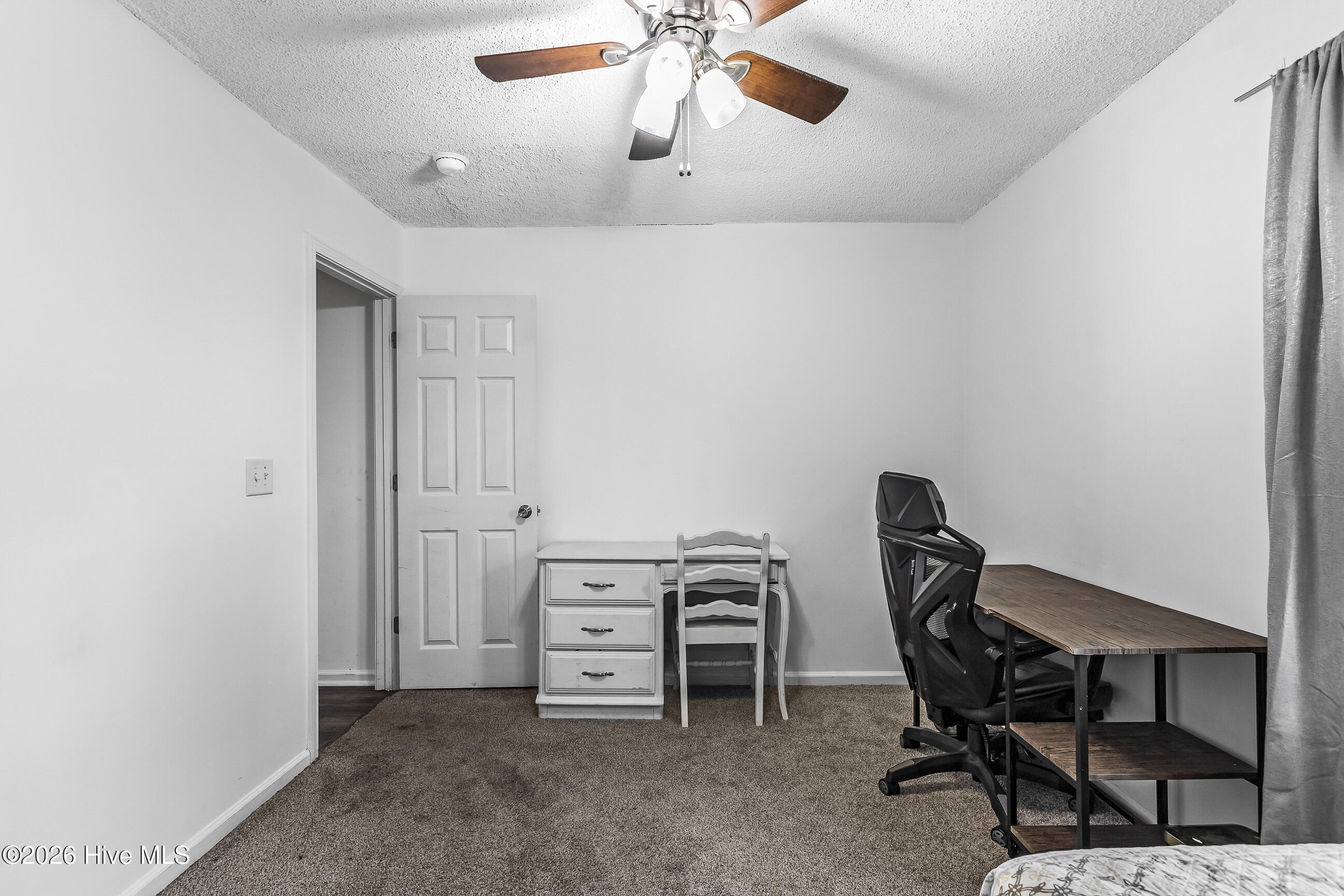 100566968 | Photo 20