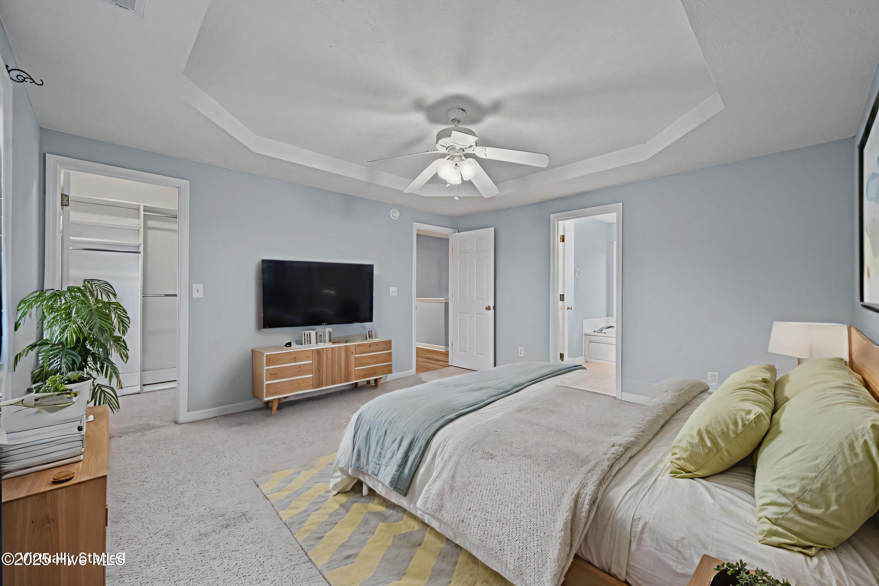 100545429 | Photo 16