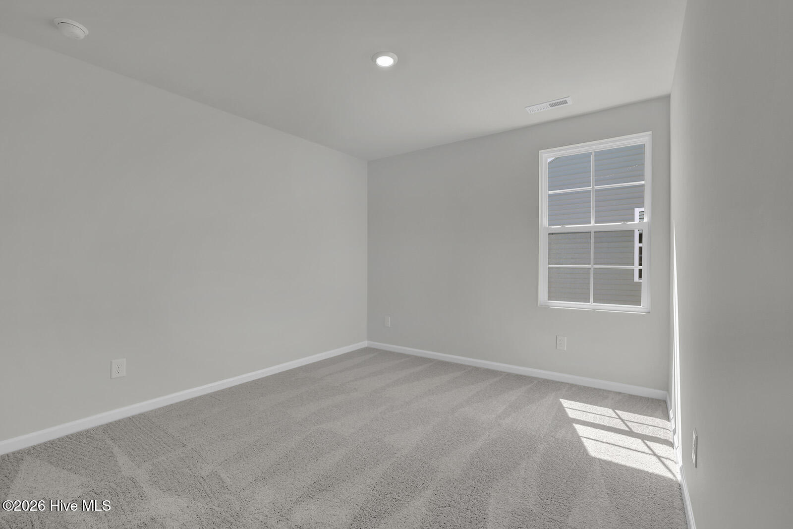 100550326 | Photo 25