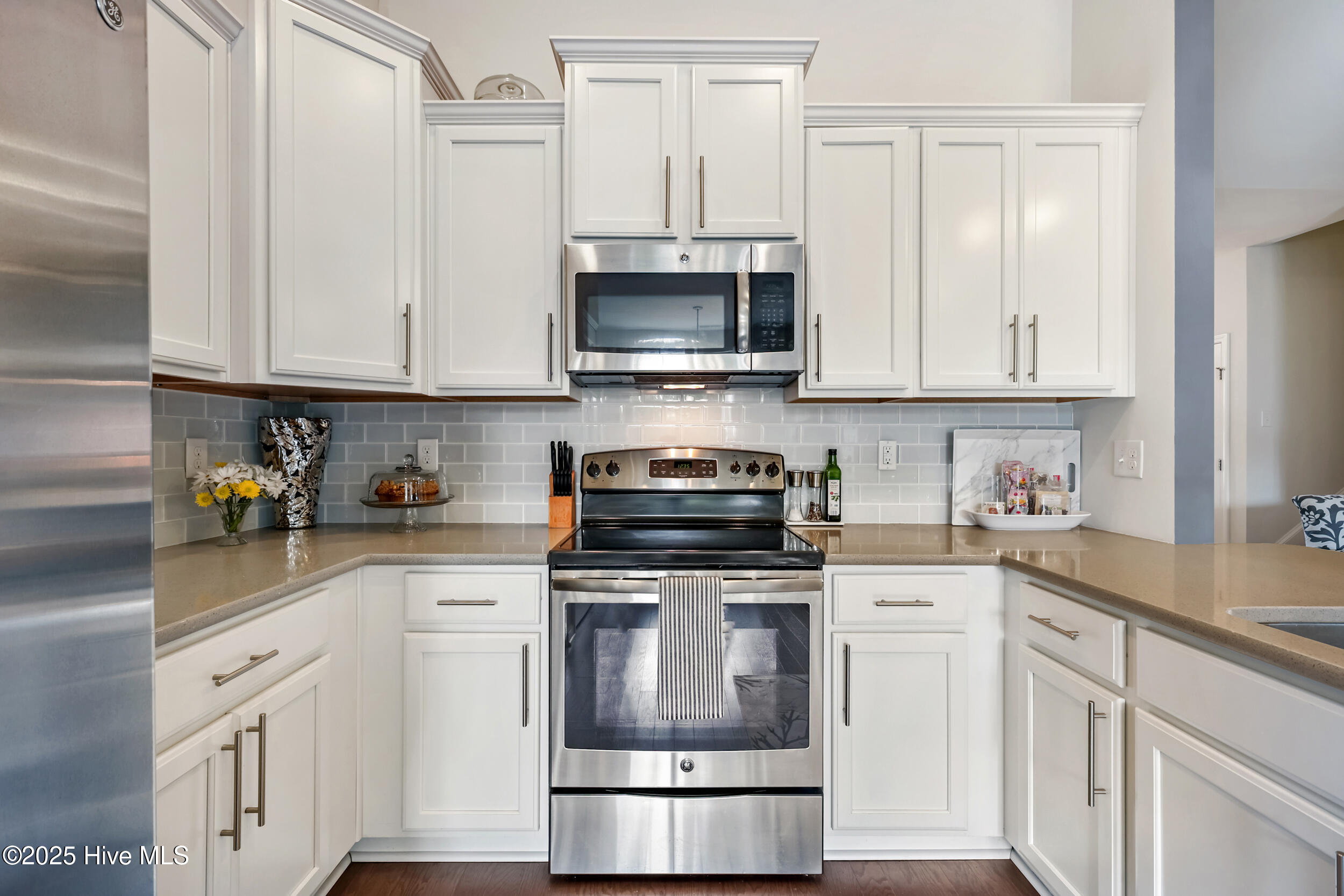 100547034 | Photo 11