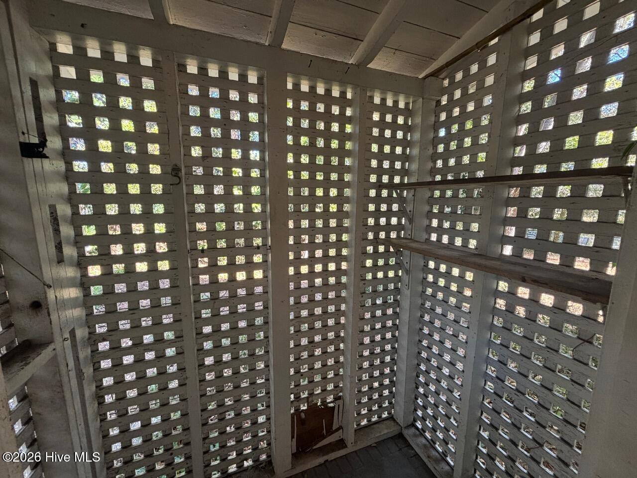 100553889 | Photo 10