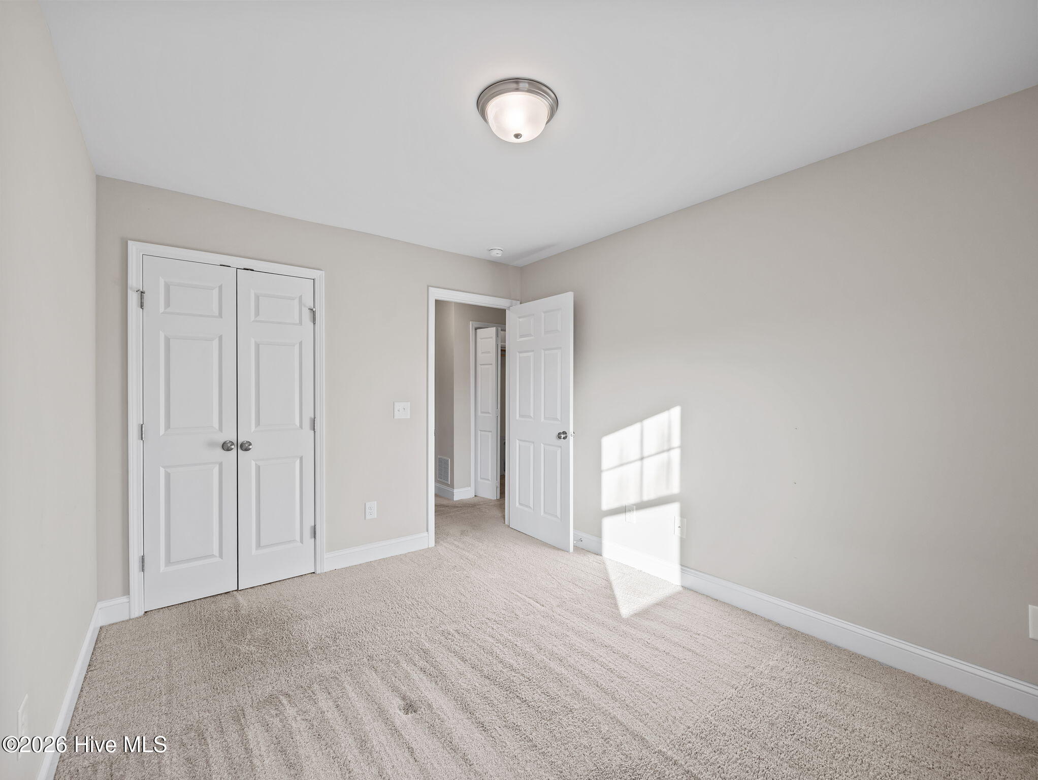 100565324 | Photo 21