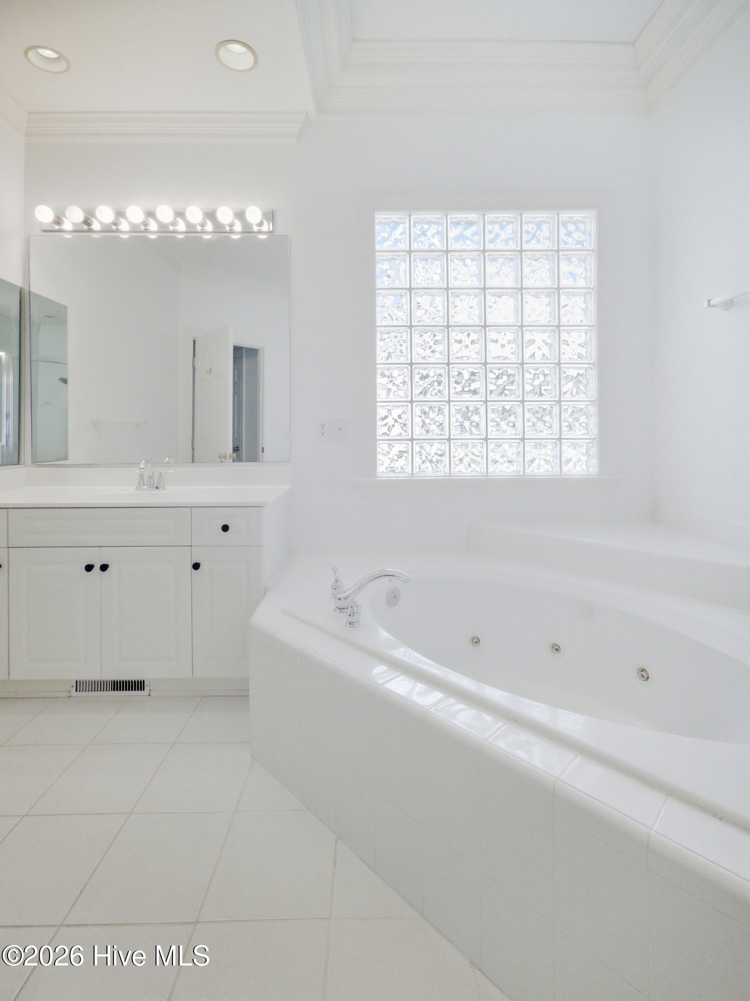 100538955 | Photo 27