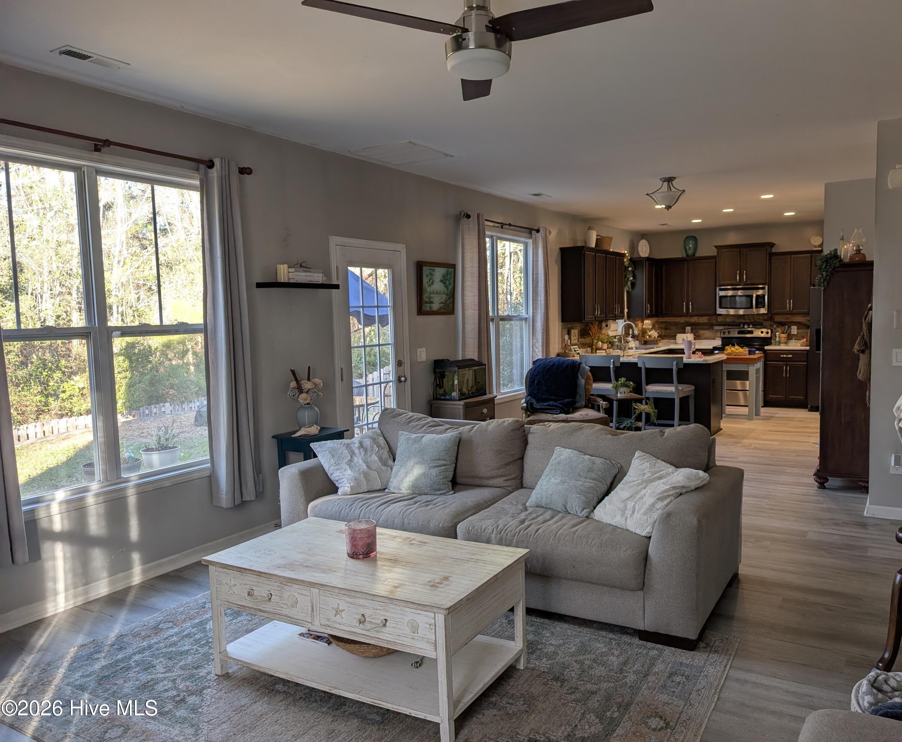 100550556 | Photo 10