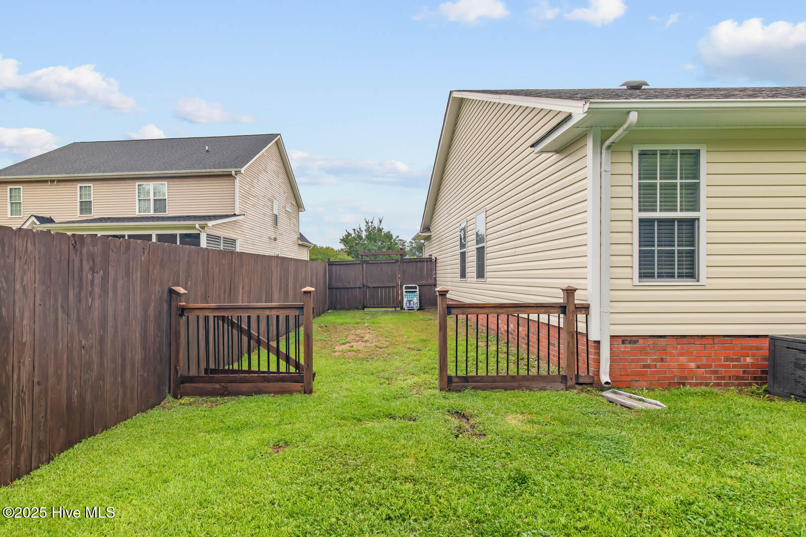 100510785 | Photo 59