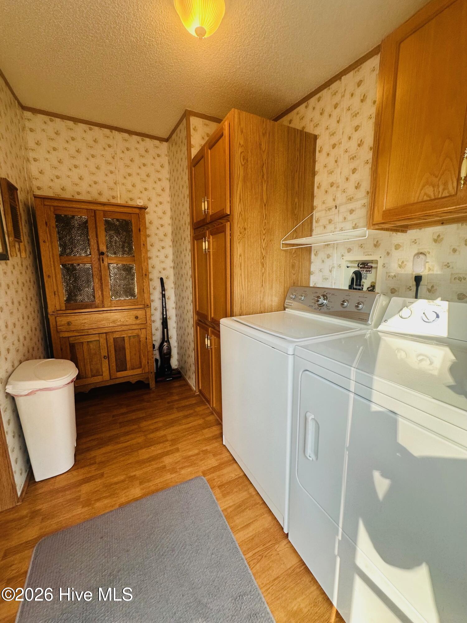 100548768 | Photo 29