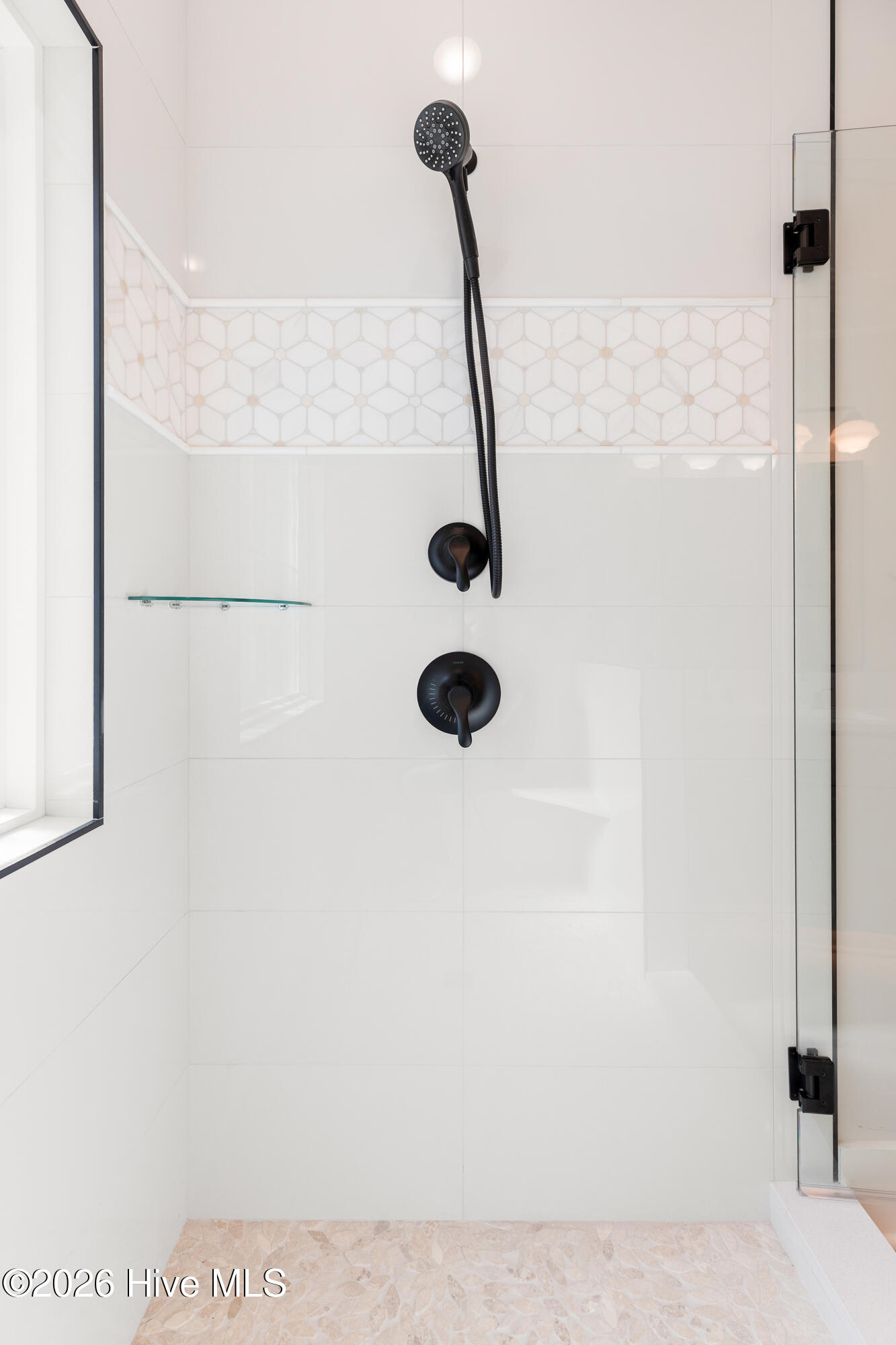 100516675 | Photo 13